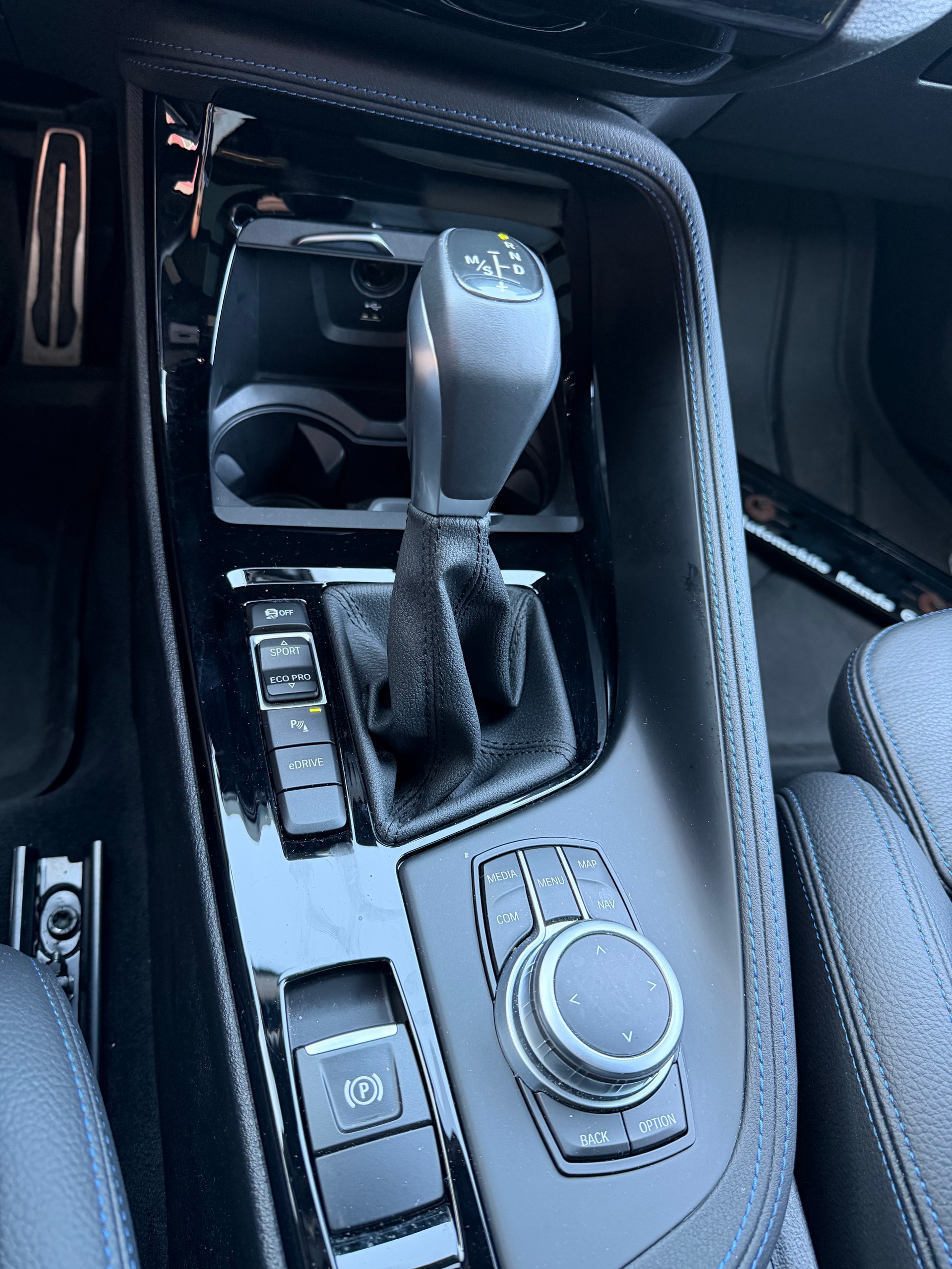 BMW X2 xDrive 25e M Sport X Steptronic-image-9