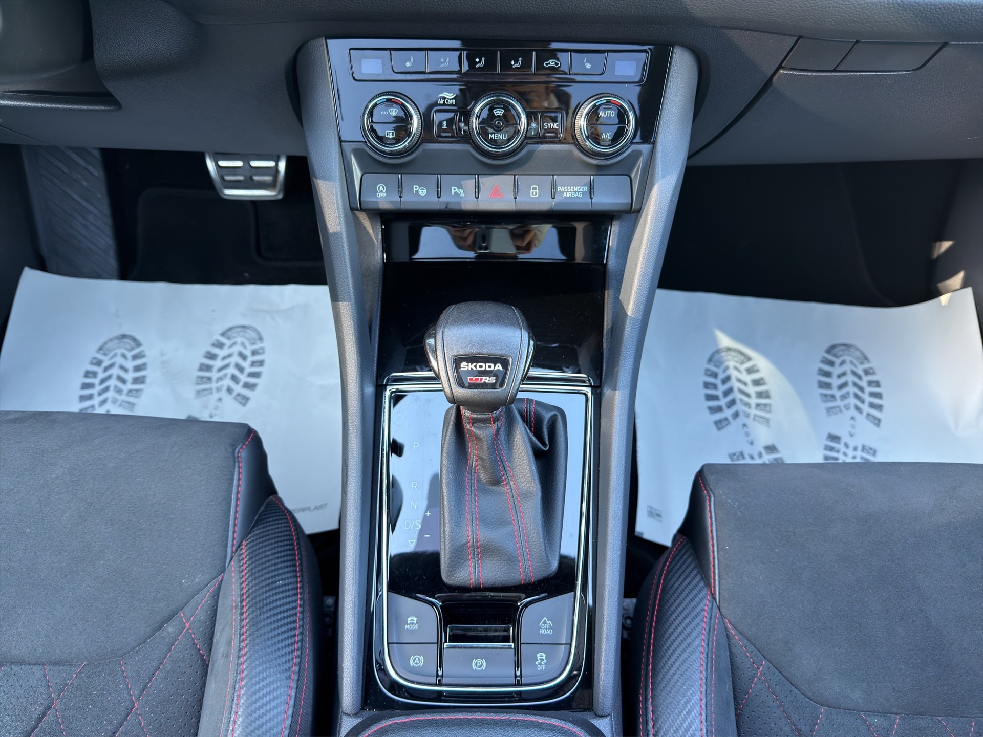 SKODA Kodiaq 2.0 TSI 4x4 RS-image-13