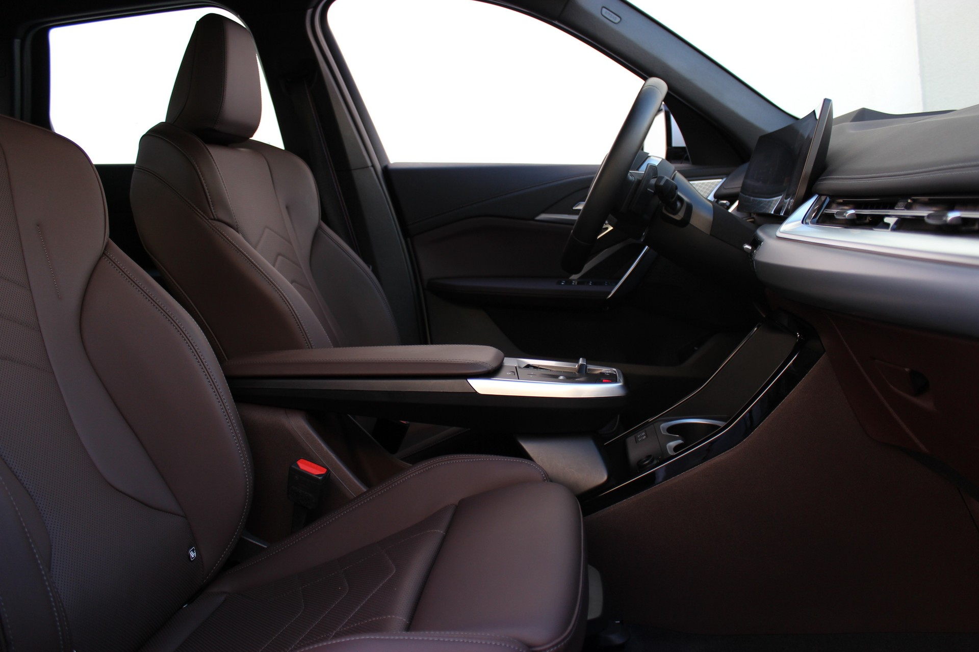 BMW X1 xDrive 30e M Sport Pro-showroom-element-3