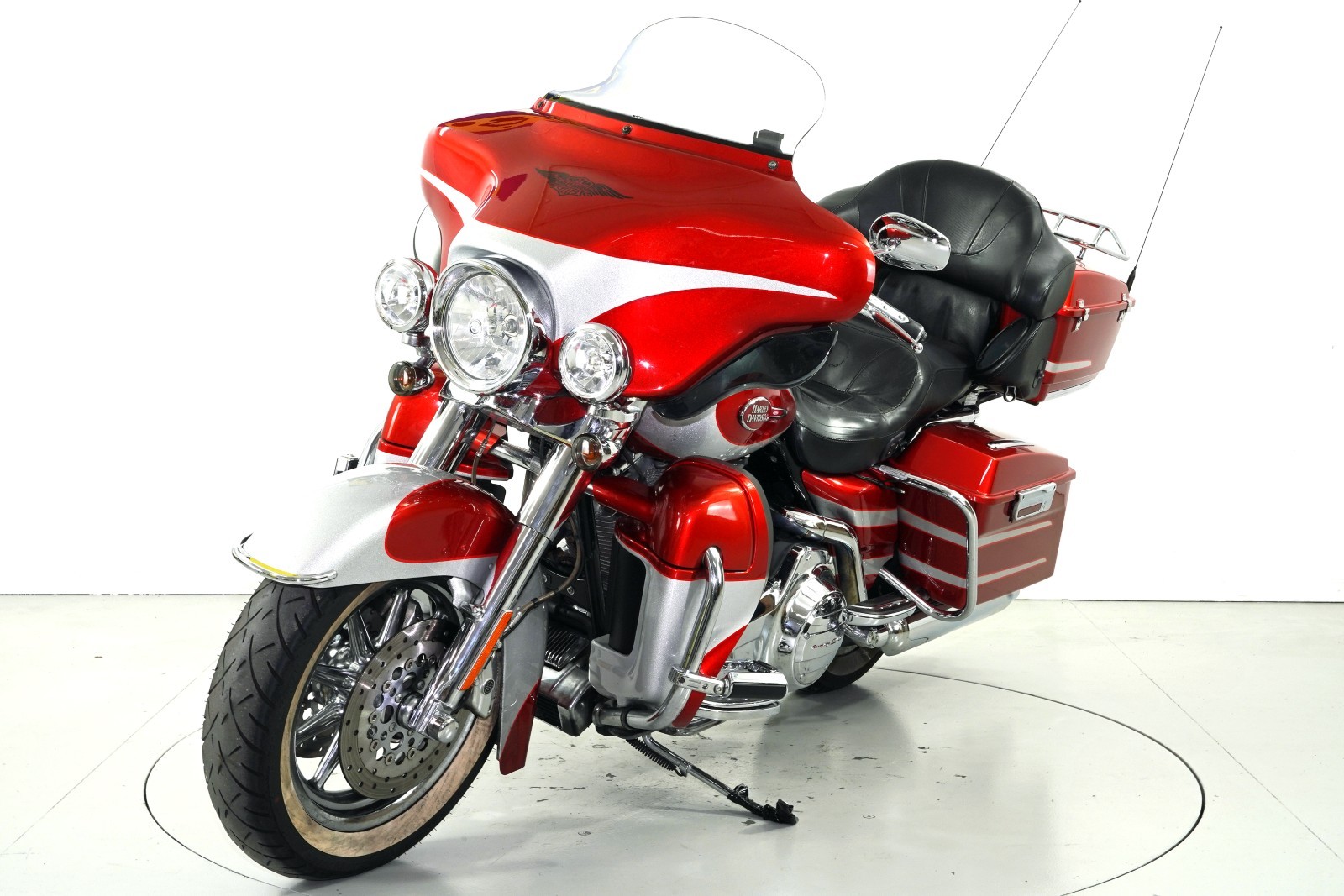 HARLEY-DAVIDSON FLHTCUSE3-image-2