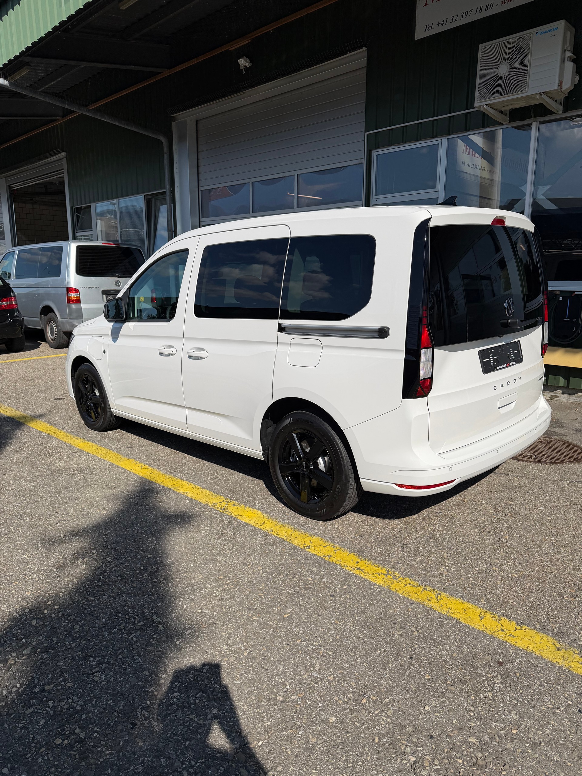 VW Caddy 1.5 TSI Plug in Hybrid DSG 150 PS 5 Jahren Garantie mit 39 % Rabatt !-showroom-element-1