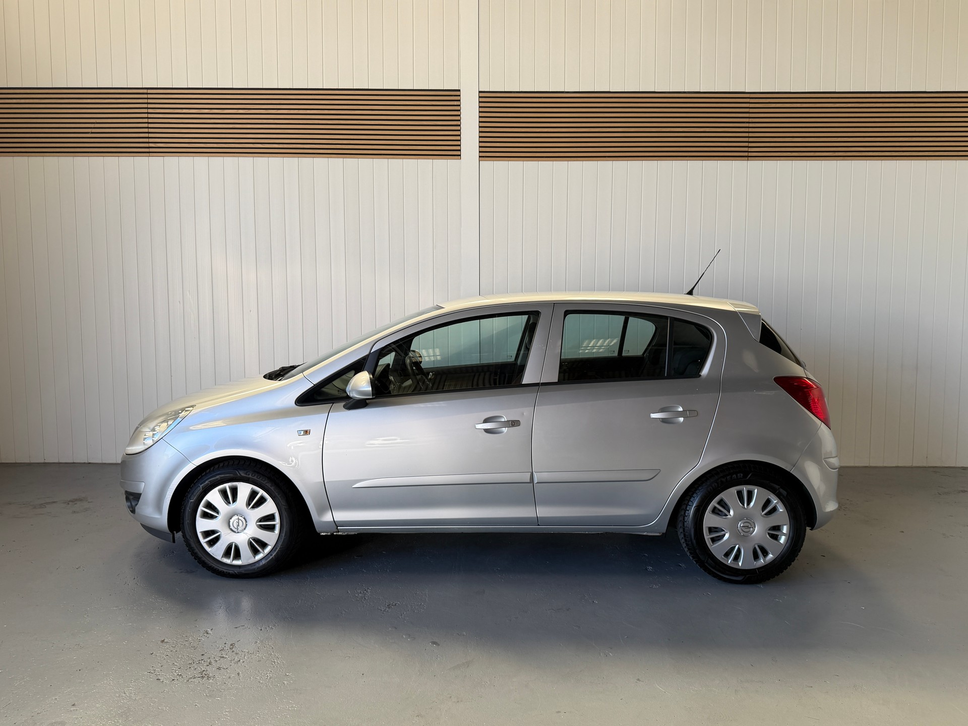 OPEL Corsa 1.4 Automatik-showroom-element-1
