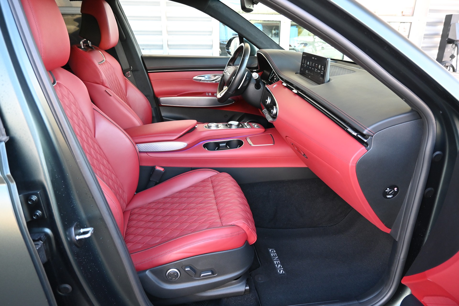 GENESIS GV70 2.2 CRDI Luxury AT8 AWD 4x4 (CH Auto) + AHK 2500kg-image-11