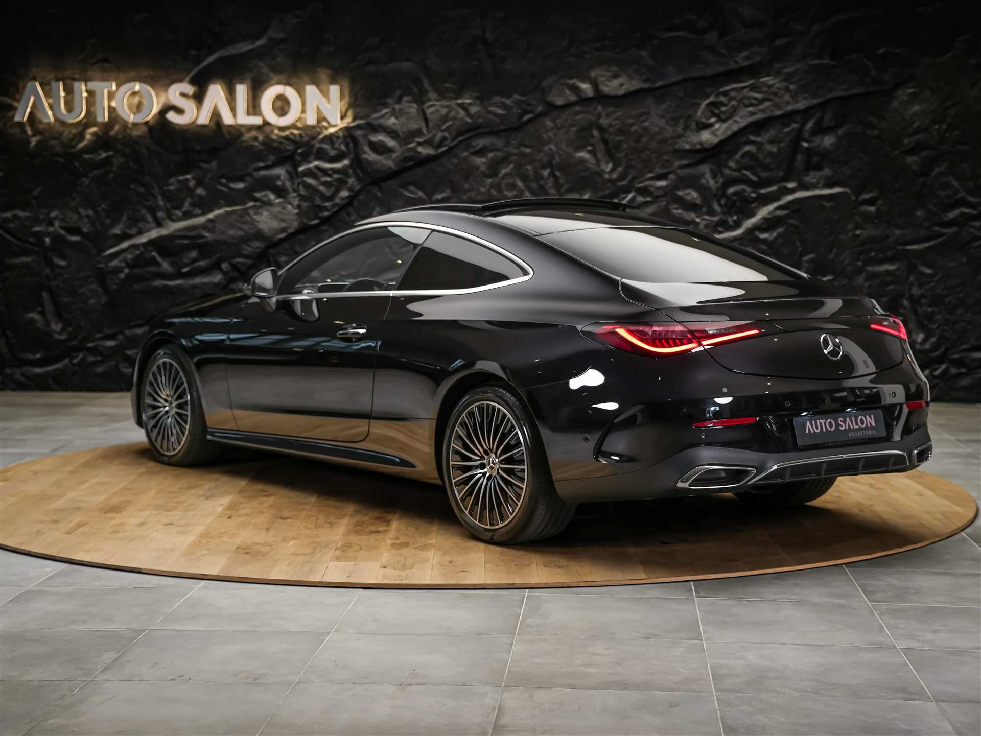 MERCEDES-BENZ CLE 200 Coupé AMG Line 9G-Tronic *Werksgarantie*Panorama*Lenkradheizung*-showroom-element-3