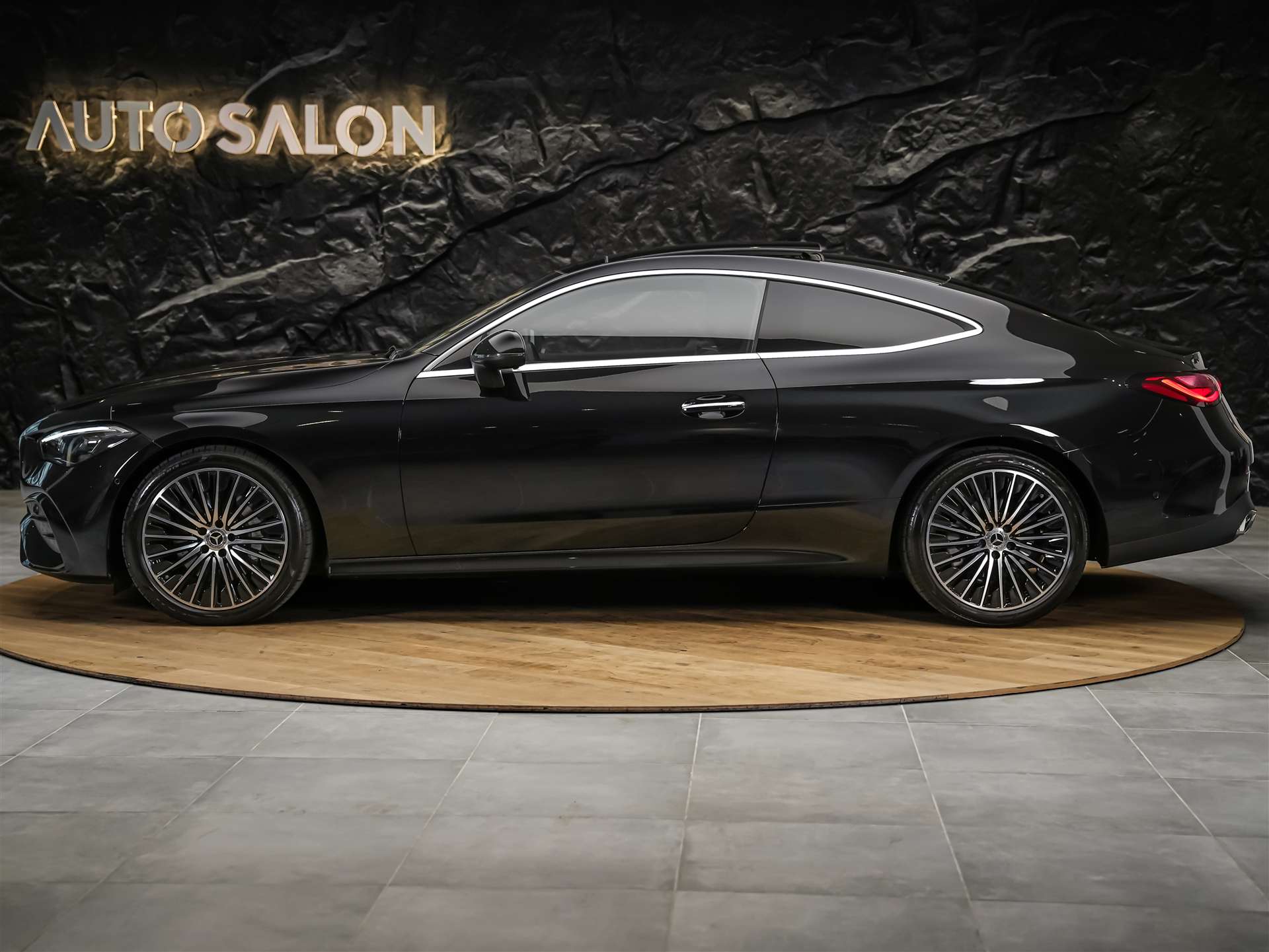 MERCEDES-BENZ CLE 200 Coupé AMG Line 9G-Tronic *Werksgarantie*Panorama*Lenkradheizung*-showroom-element-2