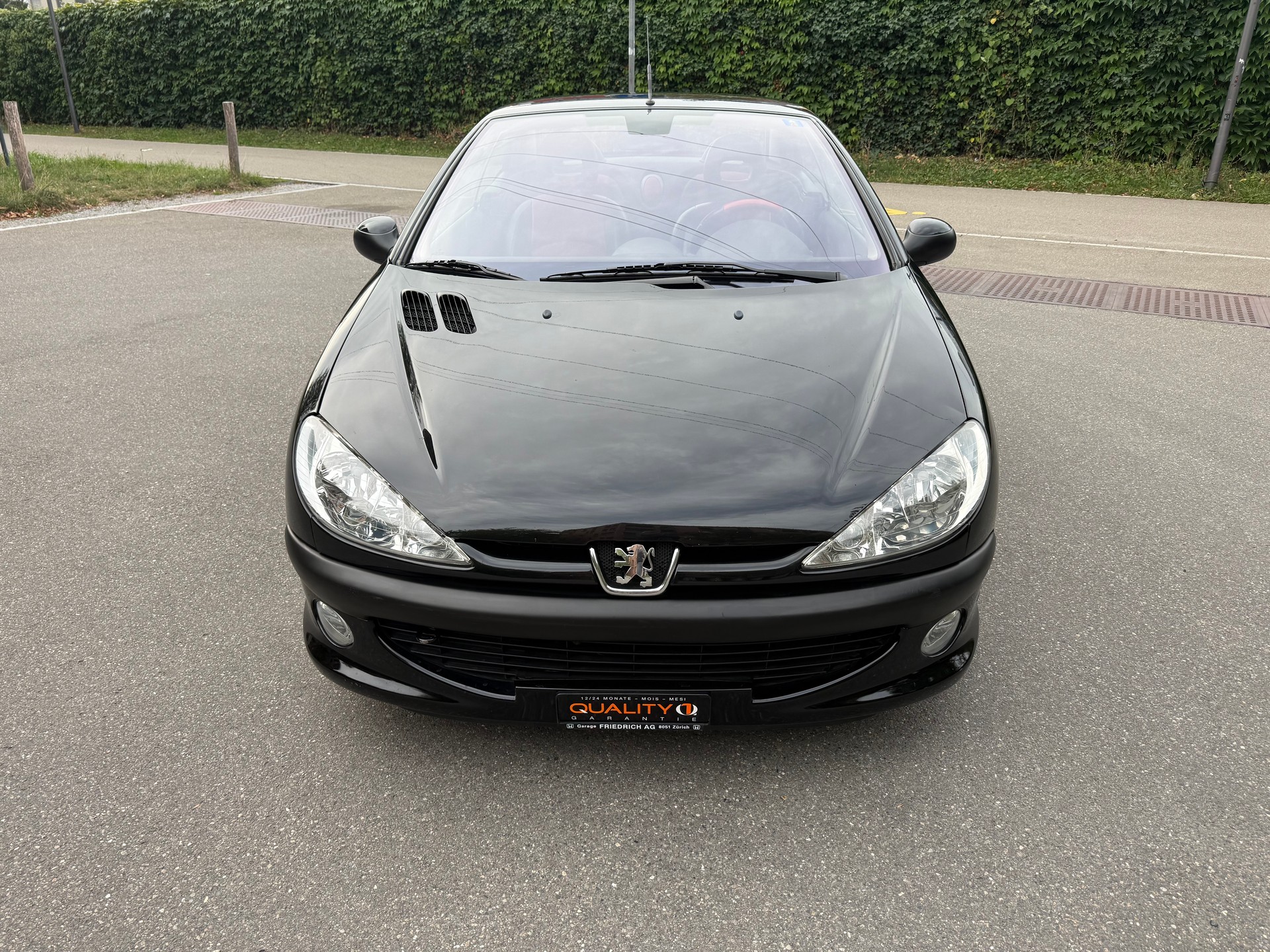 PEUGEOT 206 CC 2.0 16V Black & Silver Edition-showroom-element-1