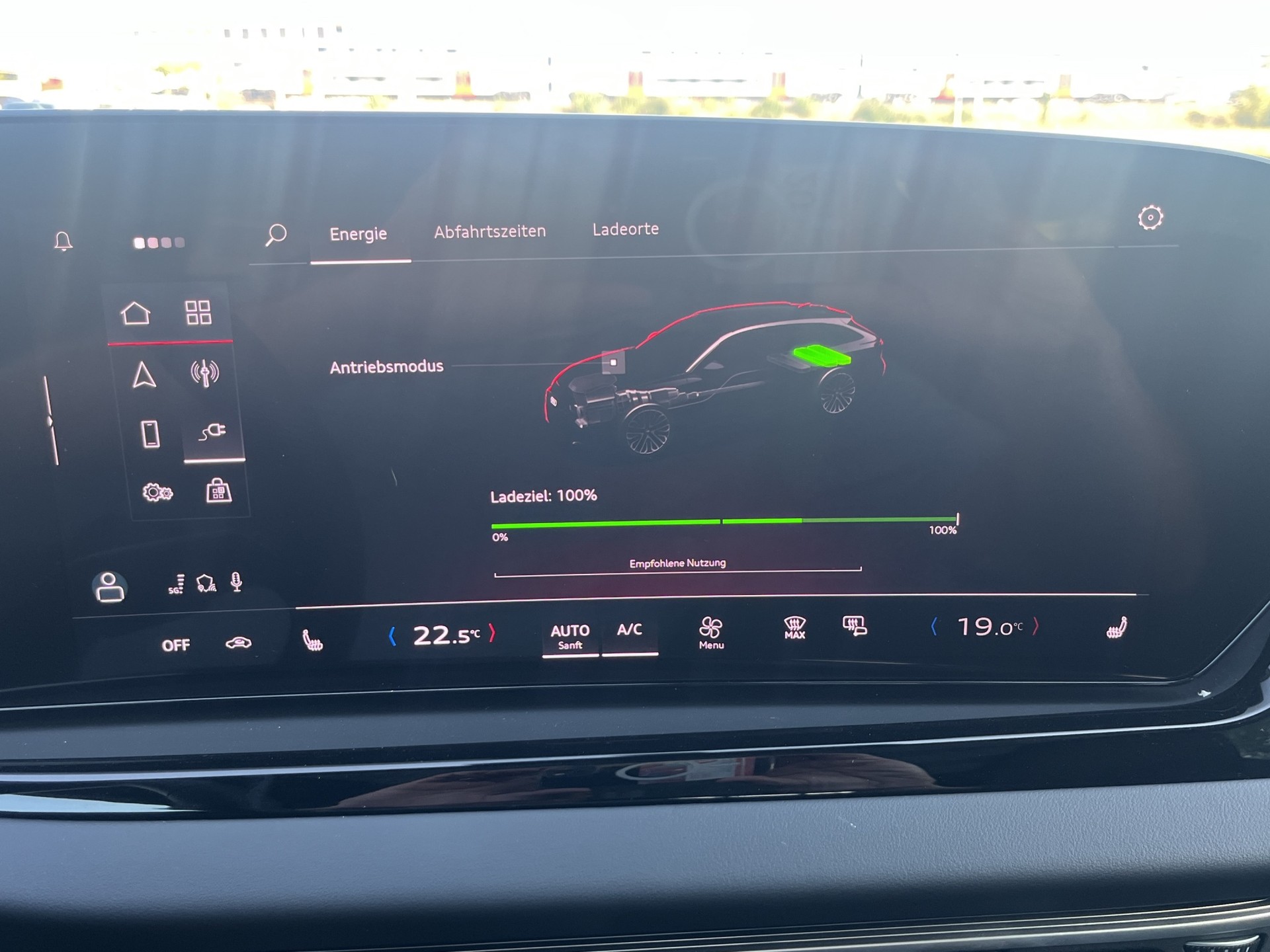 AUDI A6 Avant e-hybrid quattro 270 kW S tronic*B&O Sound, Panodach, Standklima/Heizung, AHK, (5-Jahre Garantie)-image-21