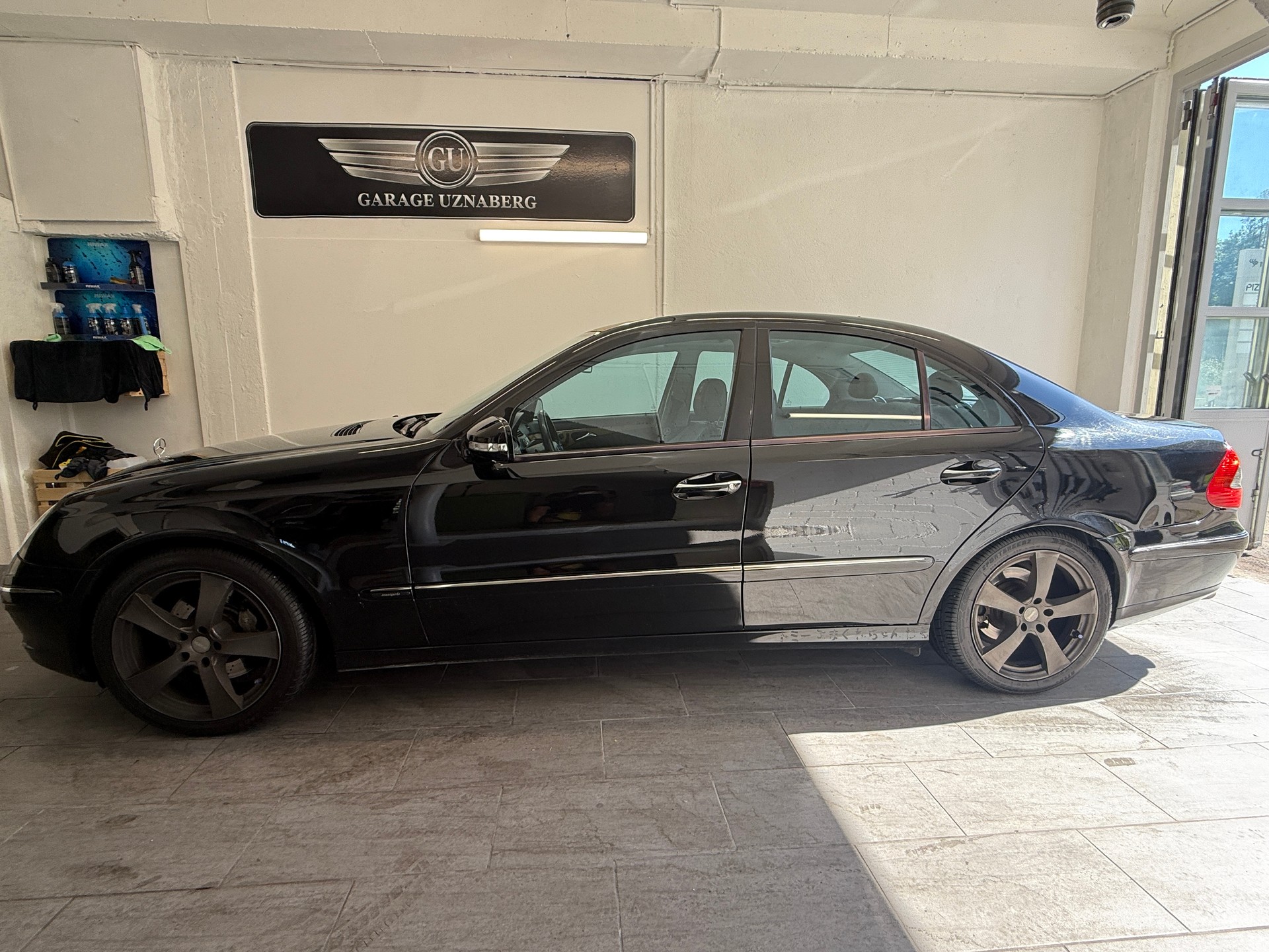 MERCEDES-BENZ E 350 CGI Elégance 7G-Tronic-showroom-element-1