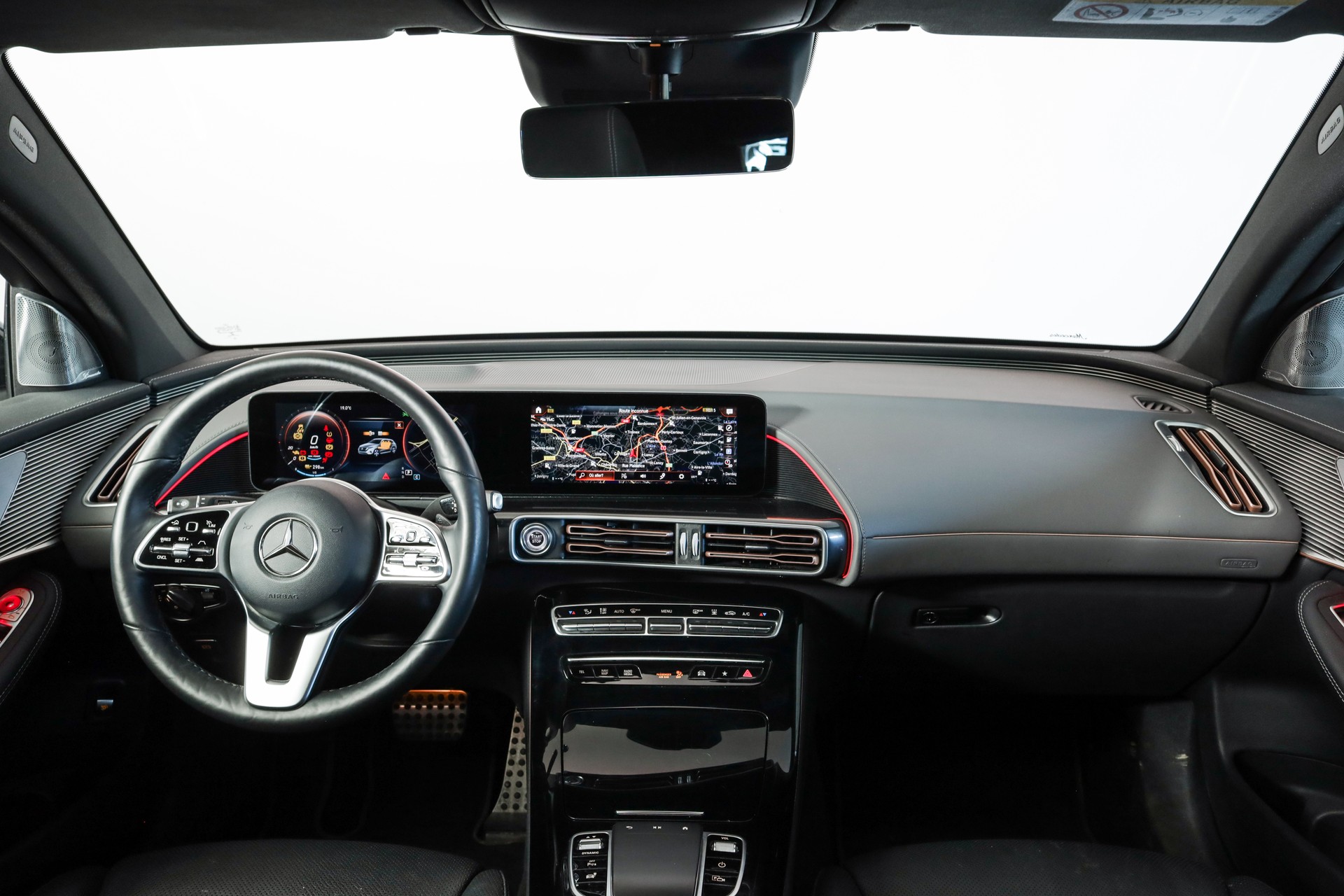 MERCEDES-BENZ EQC 400 AMG Line 4Matic Sièges ventilés / Burmester / Head-up-image-8