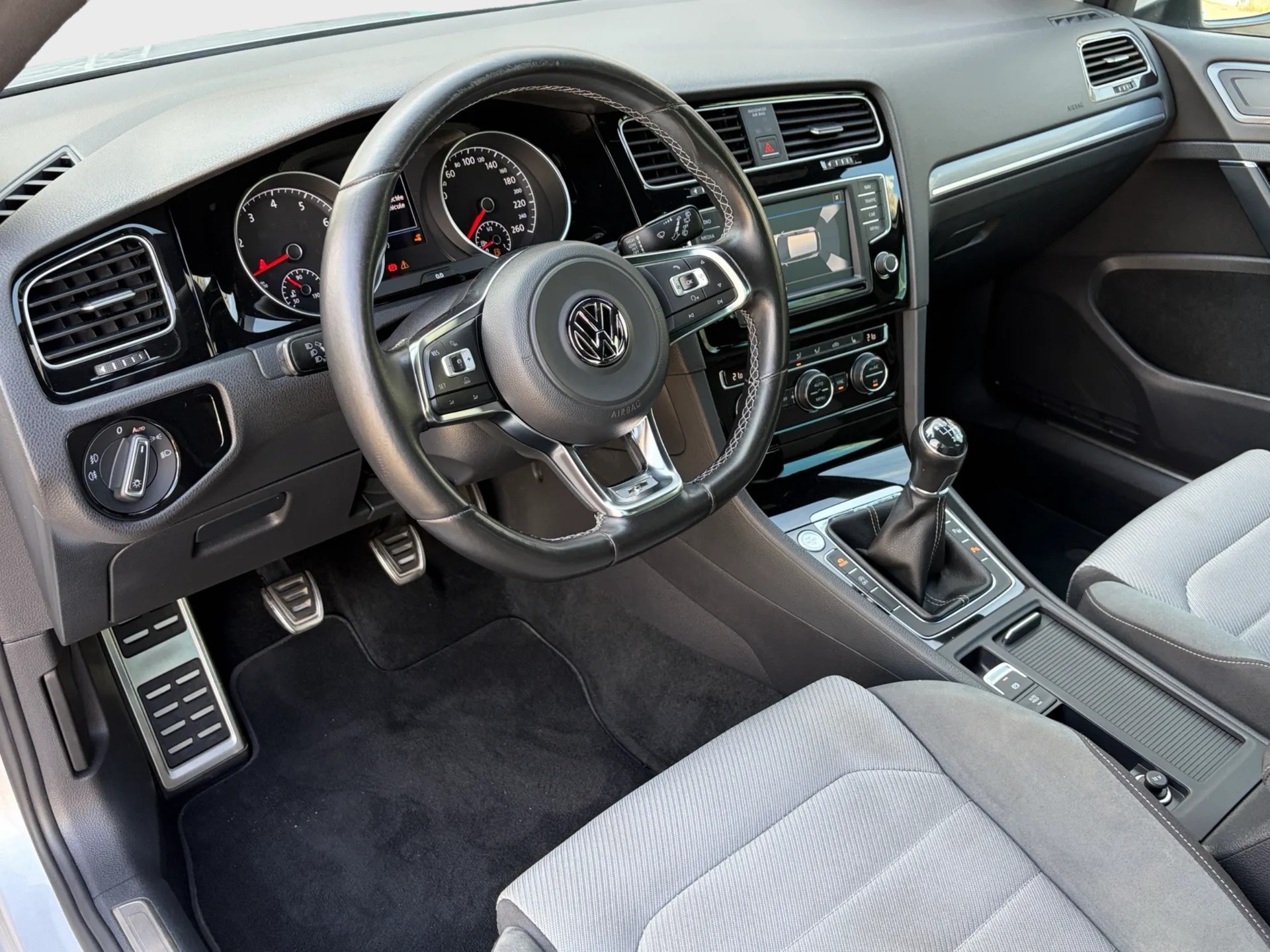VW Golf 1.4 TSI Allstar R-Line-image-9