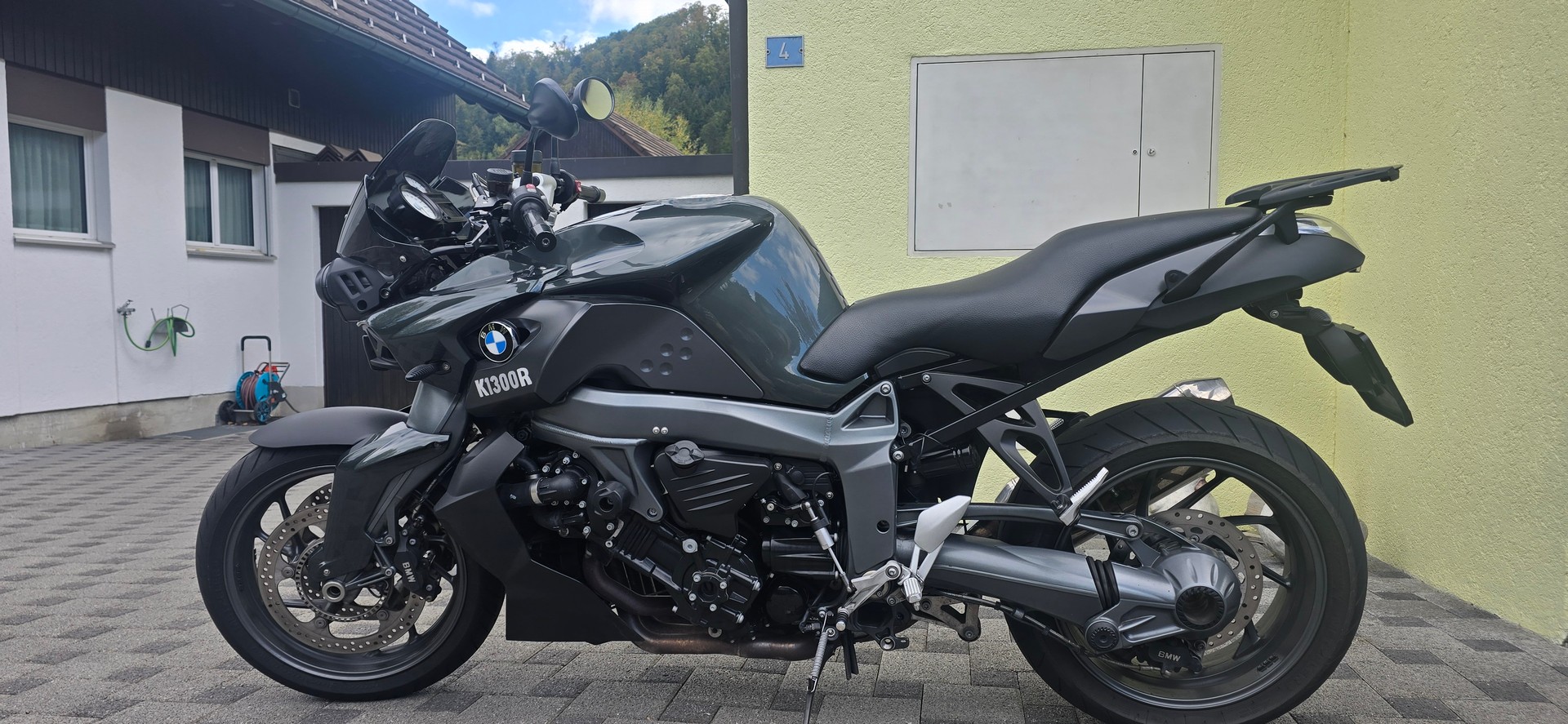 BMW K 1300 R-image-1