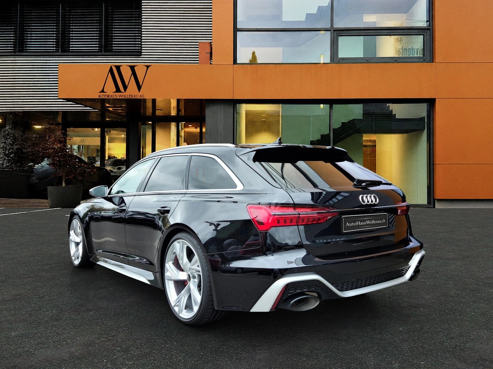 AUDI RS6 Avant 4.0 TFSI V8 Quattro / Keramik - Top Ausstattung-showroom-element-1