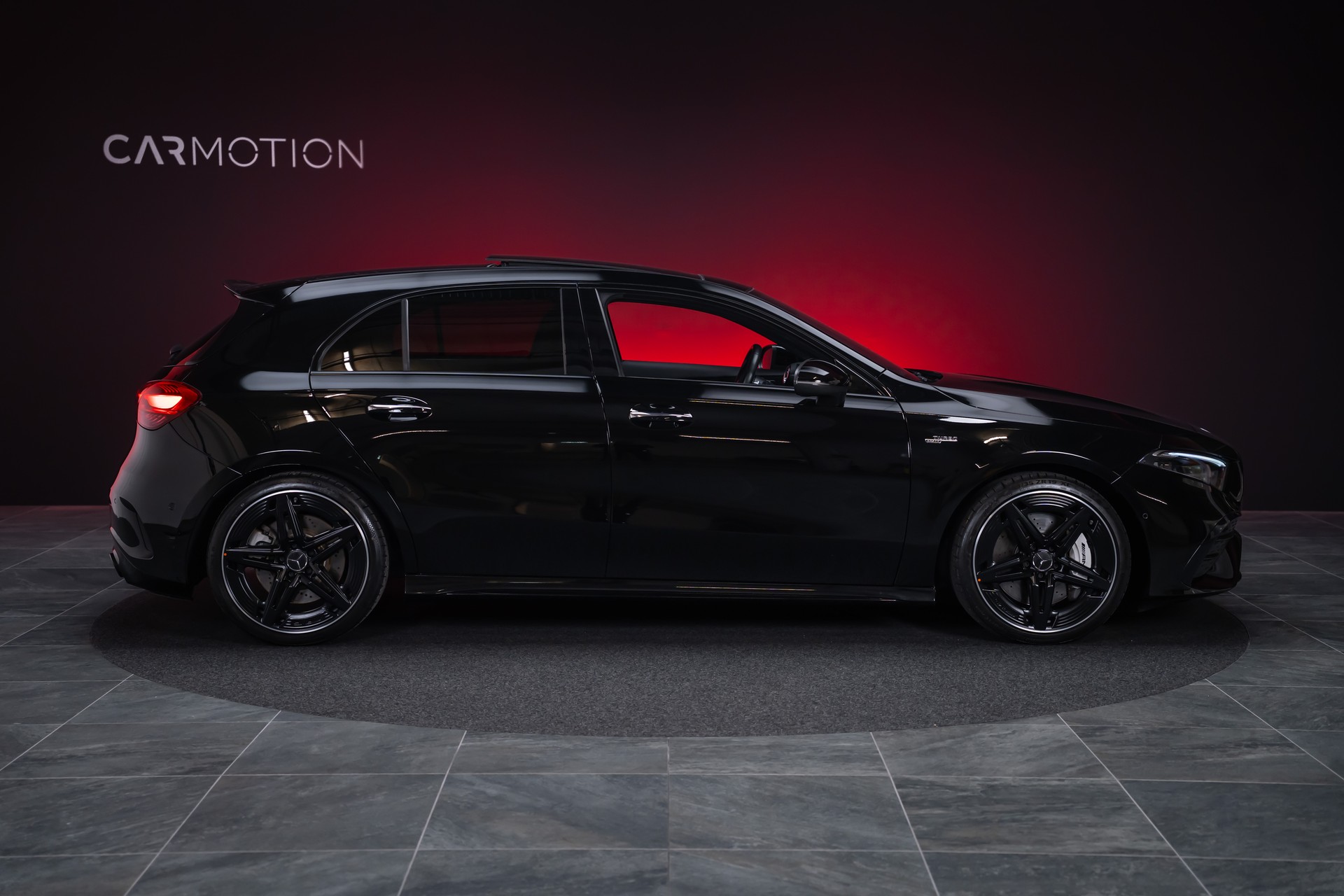 MERCEDES-BENZ A 35 AMG 4matic / Facelift / Panorama-Schiebedach / Rückfahrkamera-showroom-element-3