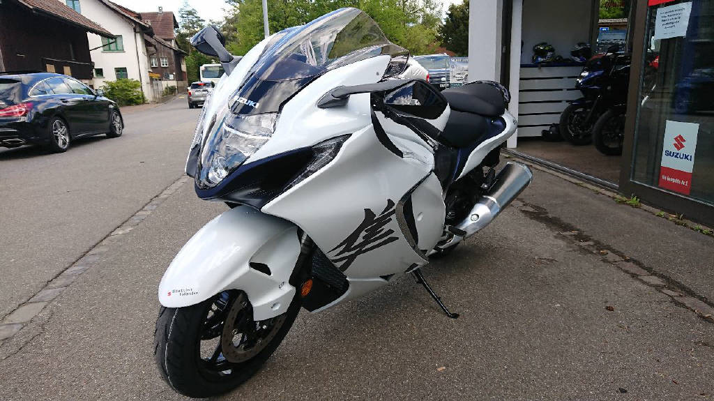 SUZUKI GSX 1300 R Hayabusa-image-1