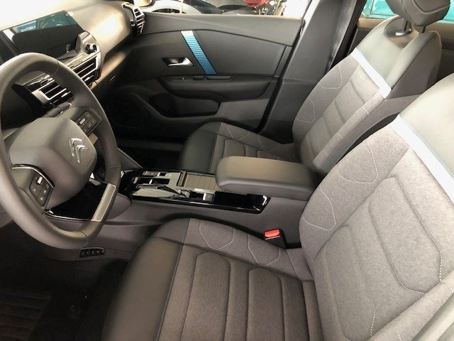CITROEN C4 X 100 kW Swiss Edition-showroom-element-1
