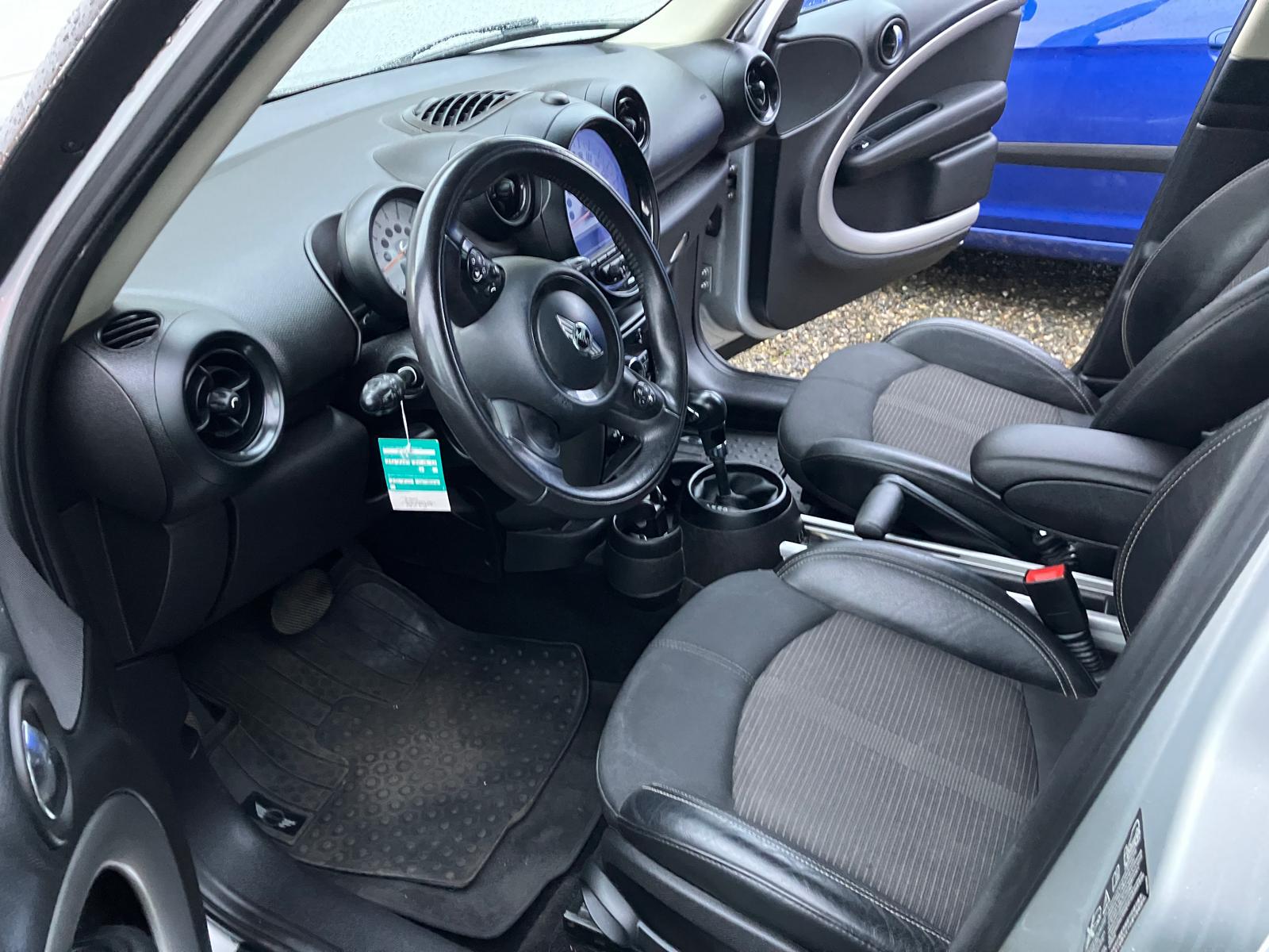 MINI Mini Countryman Cooper ALL4 Steptronic-image-3