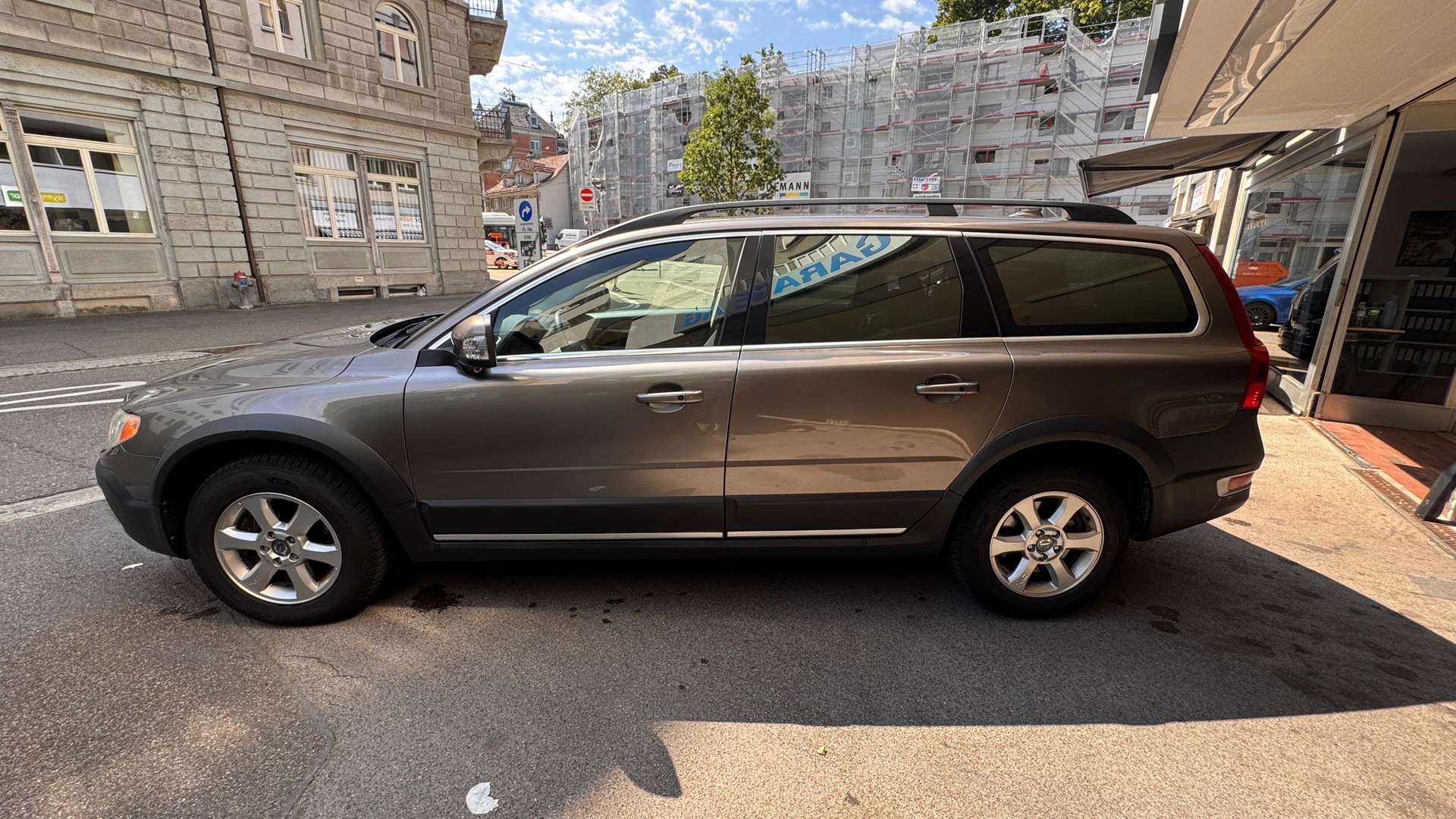 VOLVO XC70 D5 AWD Summum Geartronic-image-6