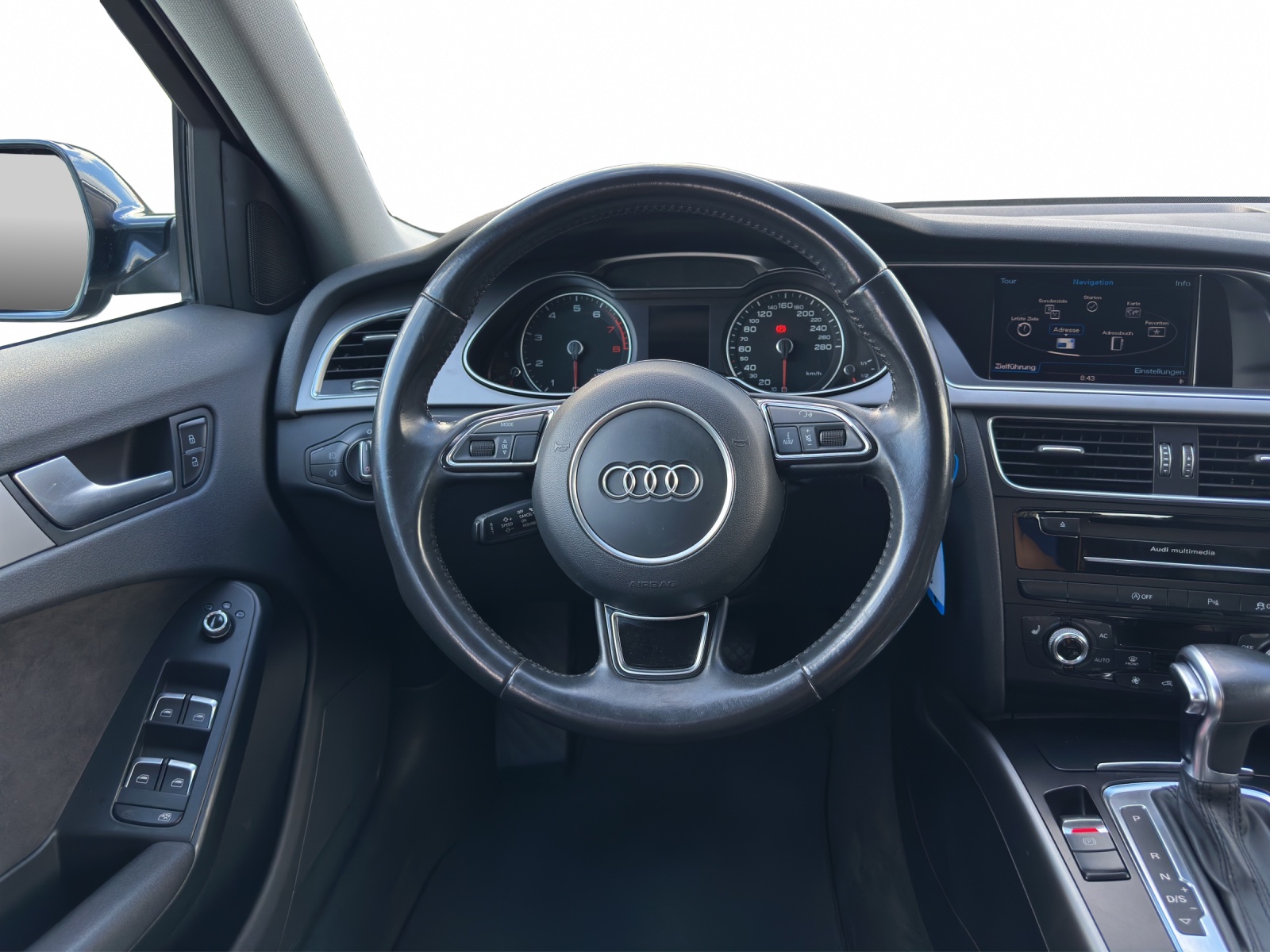 AUDI A4 Avant 2.0 TFSI quattro s-tronic-image-9