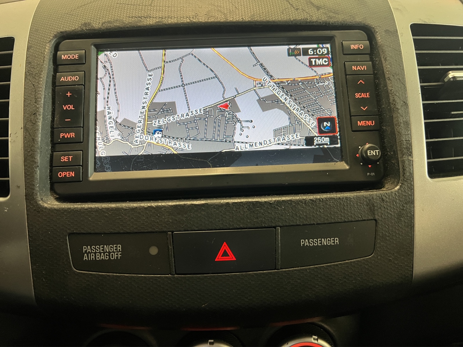 PEUGEOT 4007 2.2 HDi Platinum Edition-image-13
