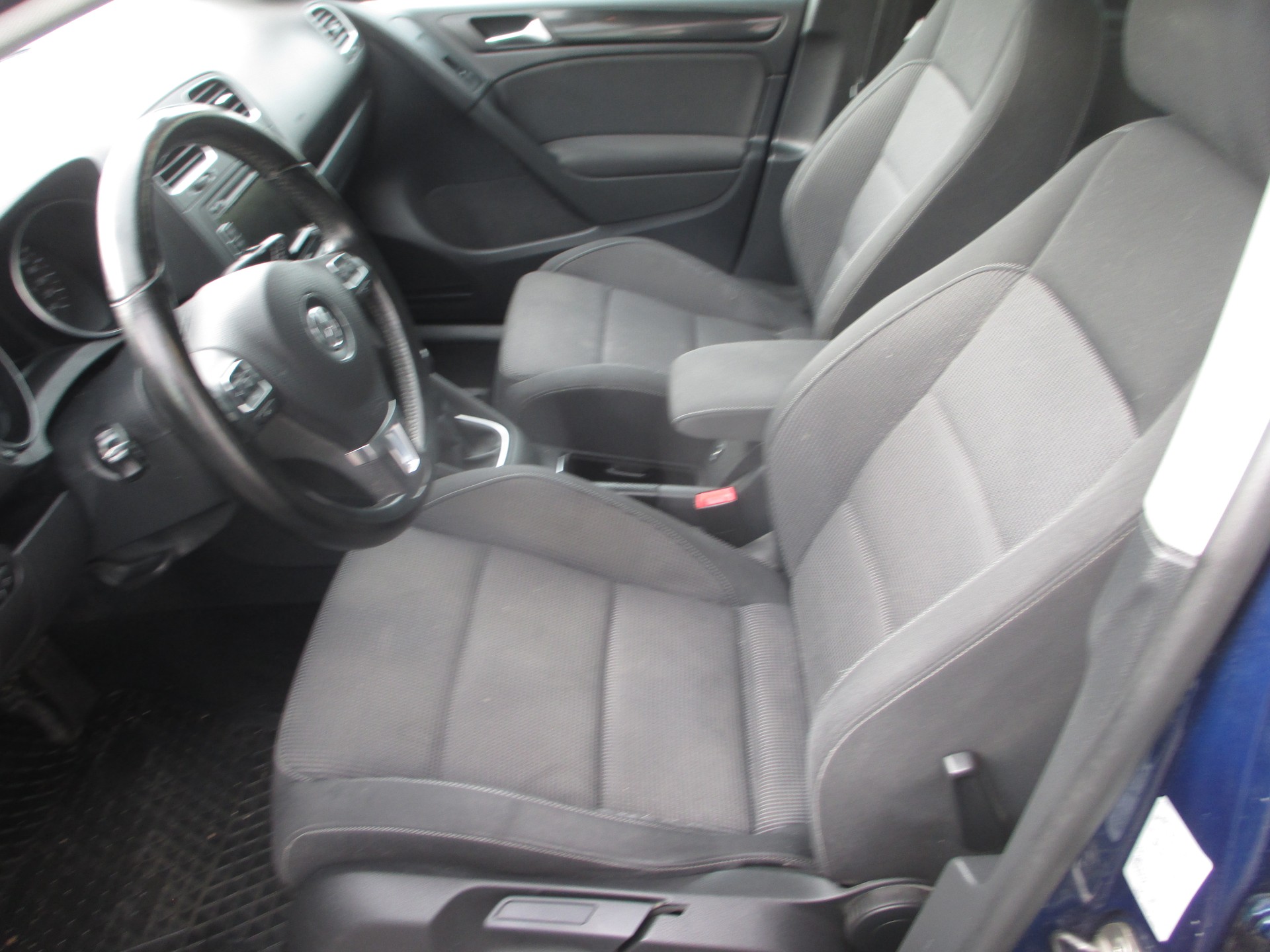 VW Golf 1.4 TSI Highline-image-11