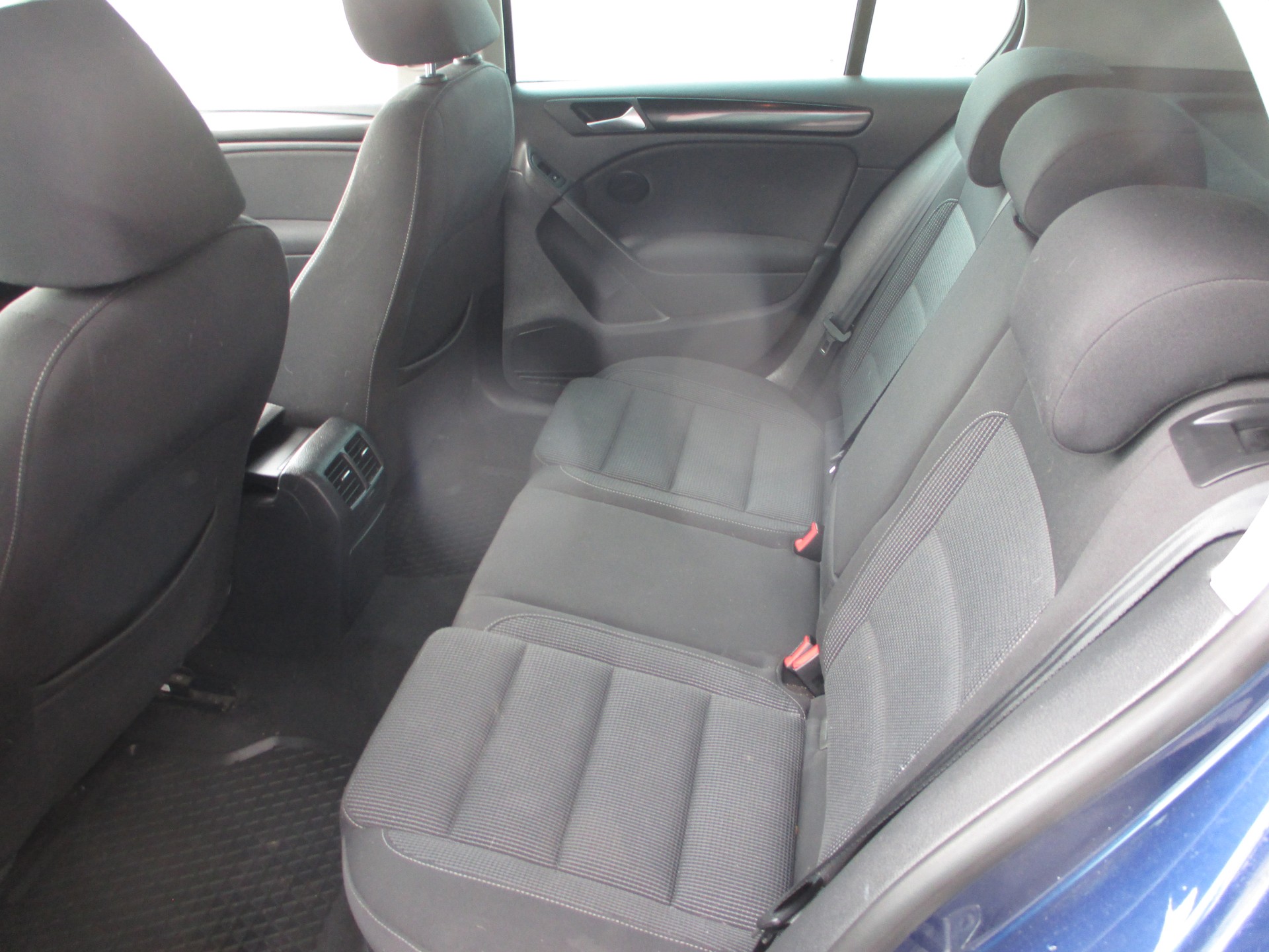 VW Golf 1.4 TSI Highline-image-12