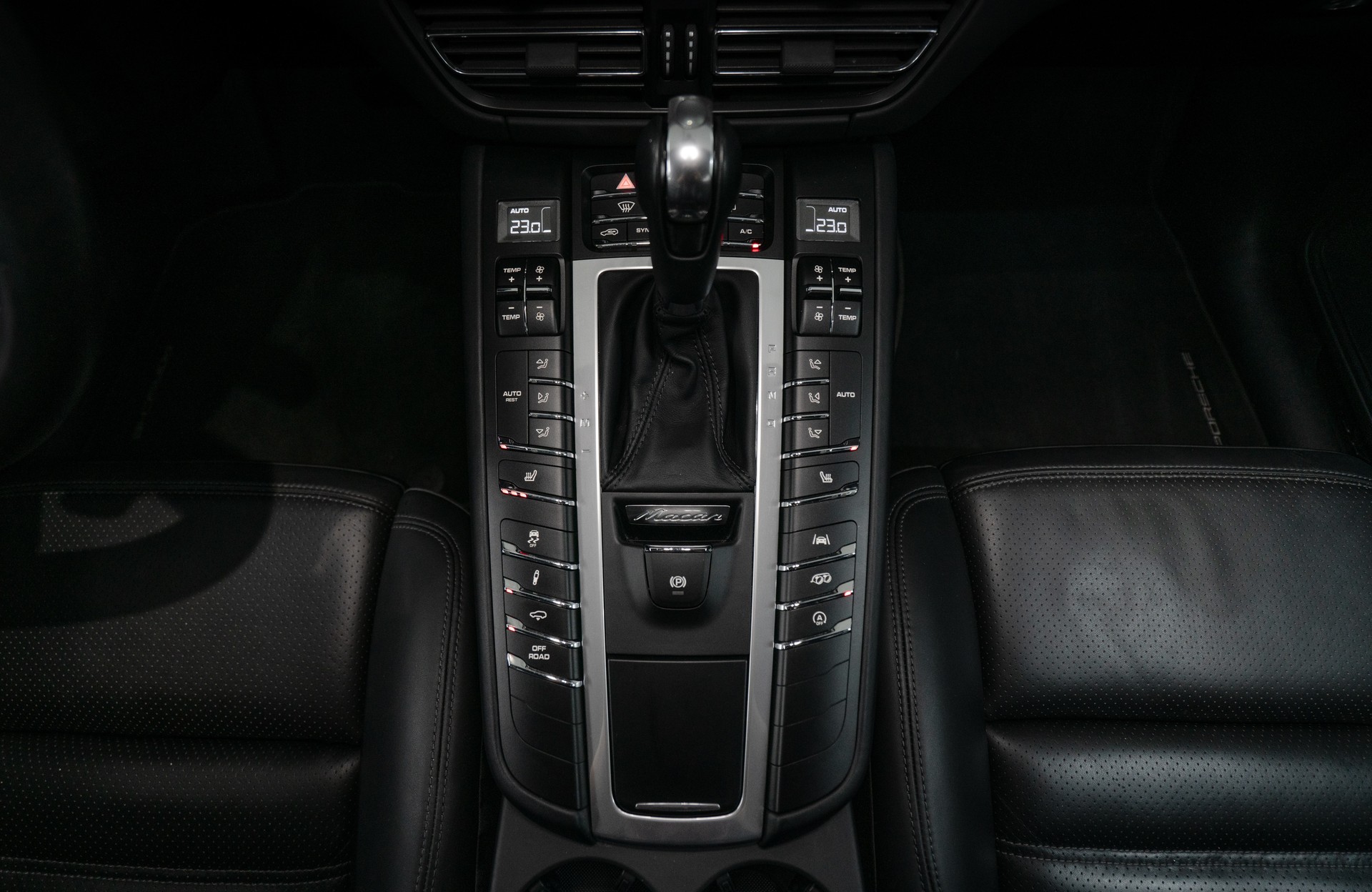 PORSCHE Macan GTS PDK-image-21