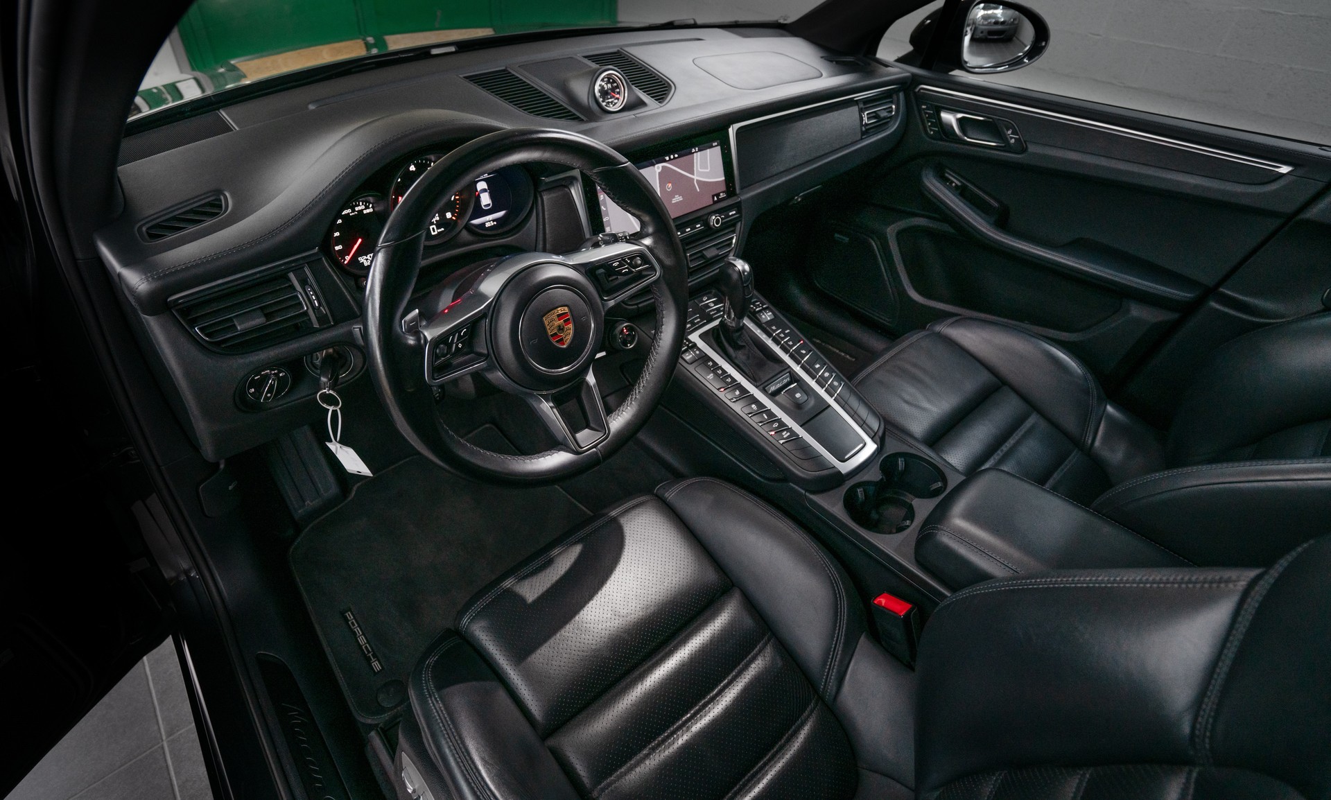 PORSCHE Macan GTS PDK-image-10
