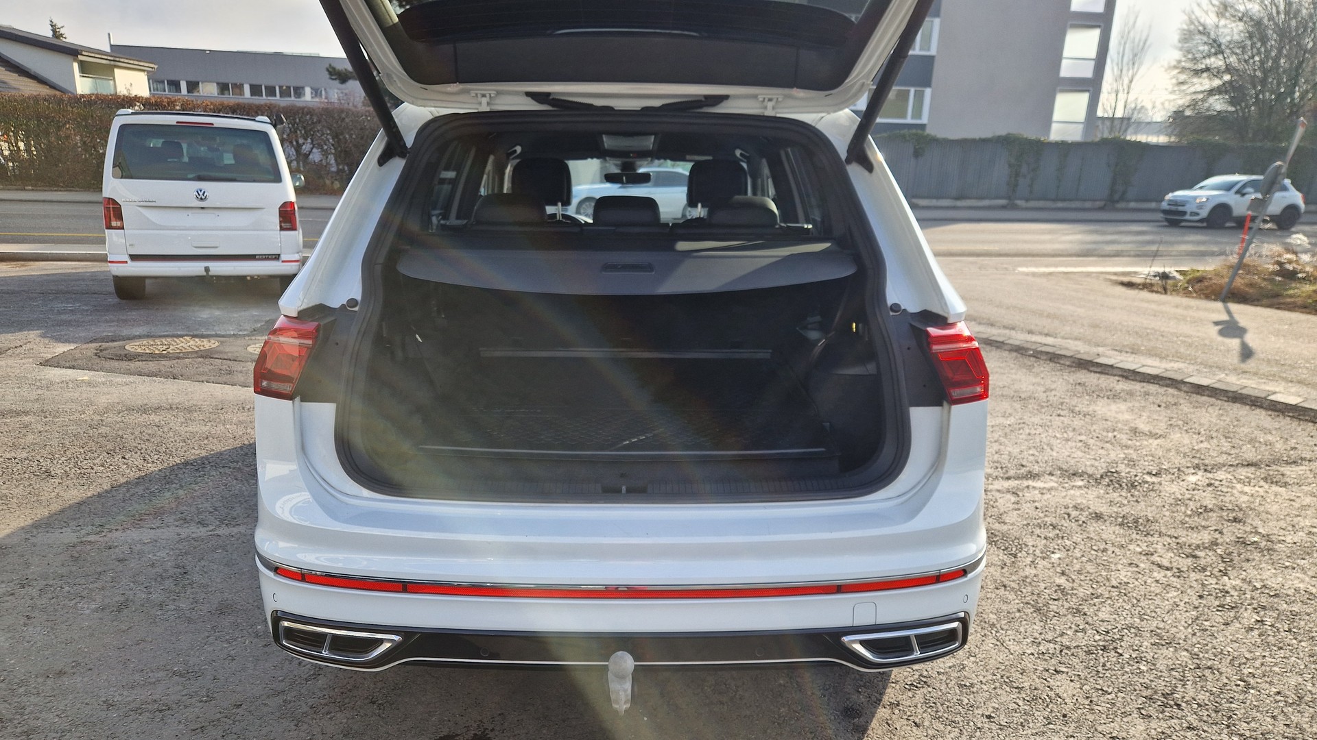 VW Tiguan Allspace 2.0 TDI SCR R-Line 4Motion DSG-image-11