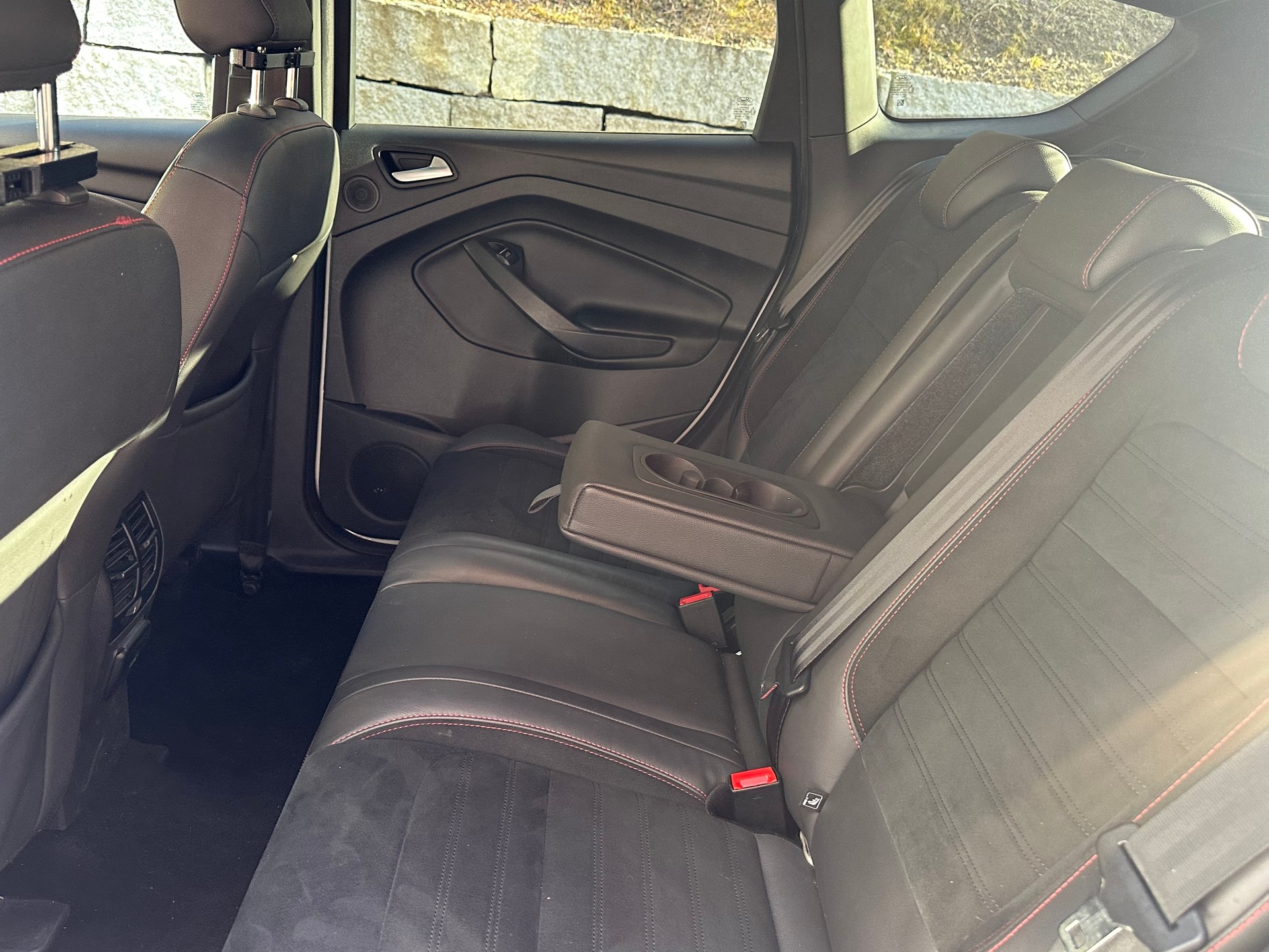 FORD Kuga 2.0 TDCi ST Line High 4WD PowerShift-image-12