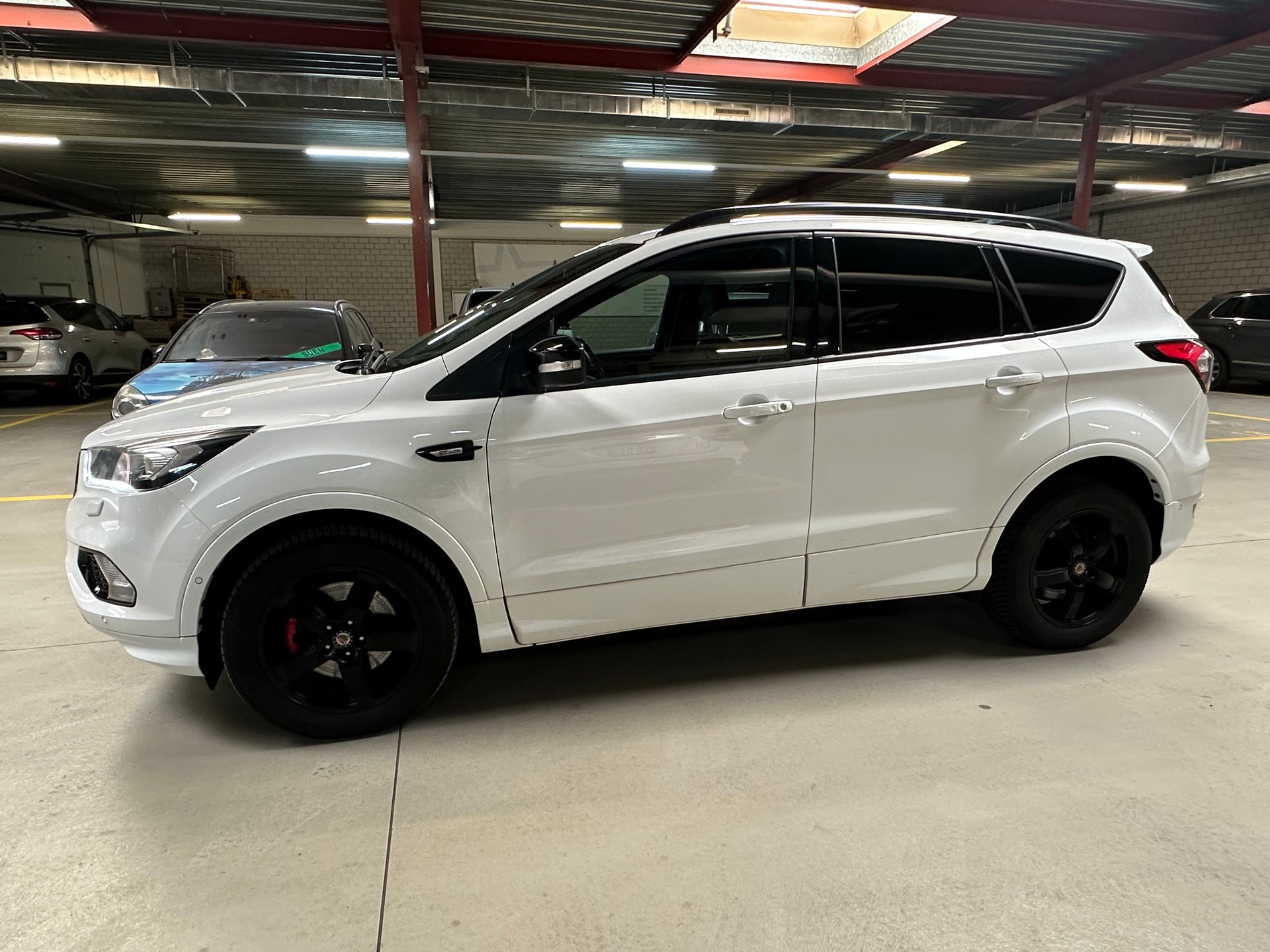 FORD Kuga 2.0 TDCi ST Line High 4WD PowerShift-showroom-element-1