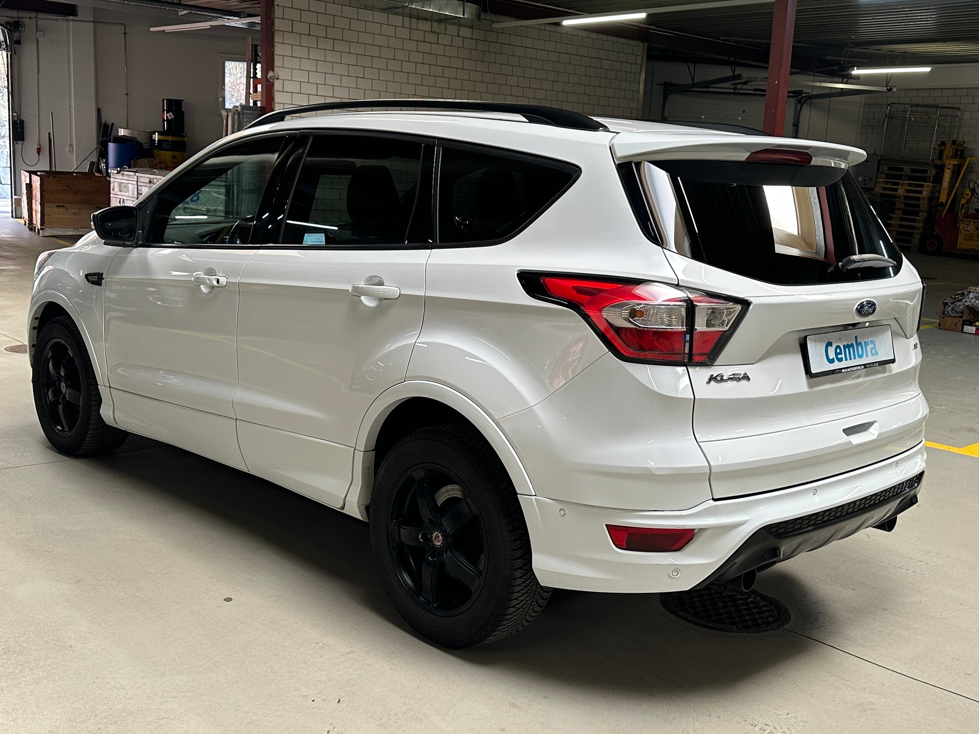 FORD Kuga 2.0 TDCi ST Line High 4WD PowerShift-showroom-element-2