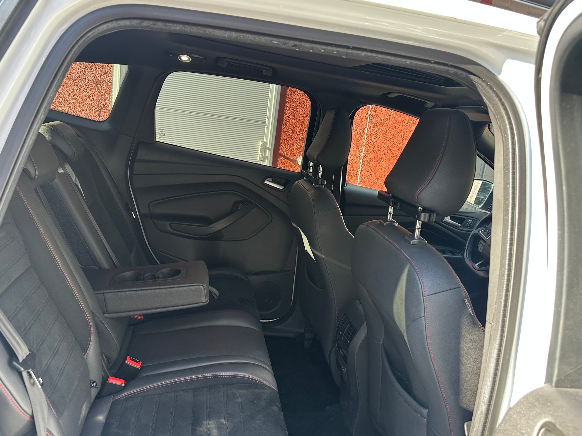 FORD Kuga 2.0 TDCi ST Line High 4WD PowerShift-image-13