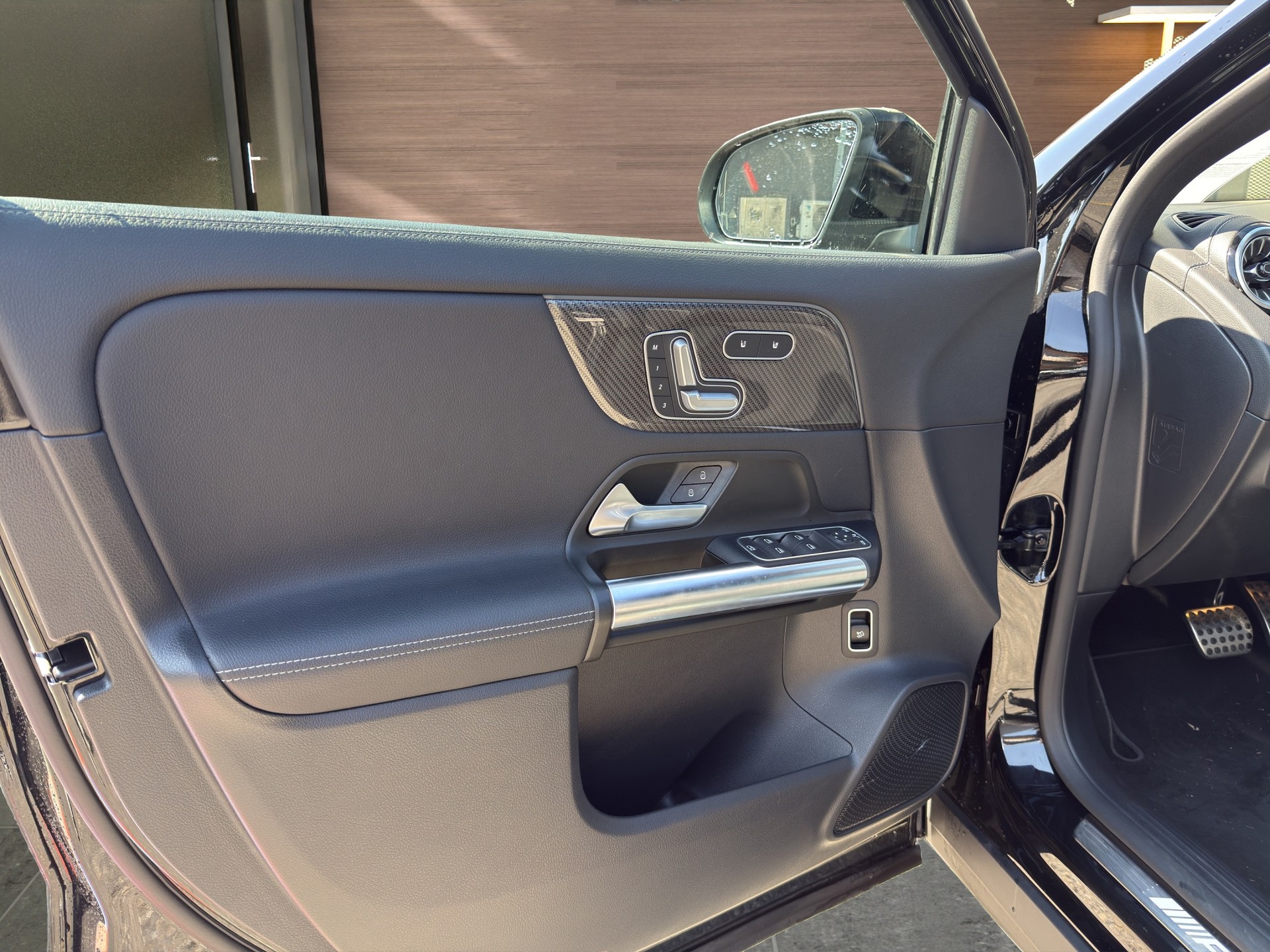 MERCEDES-BENZ GLA 35 AMG 4Matic 8G-Speedshift DCT-image-9