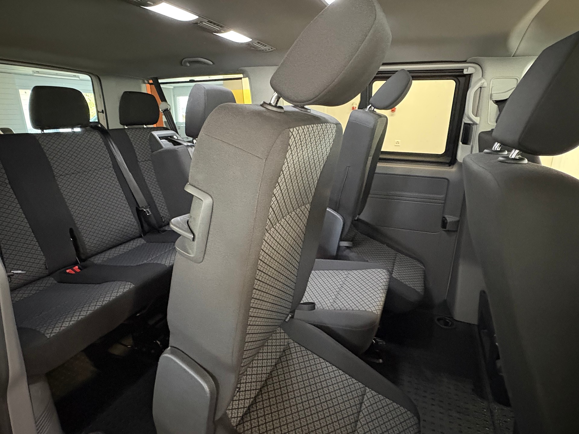 VW T6.1 2.0 TDI 4Motion-image-13