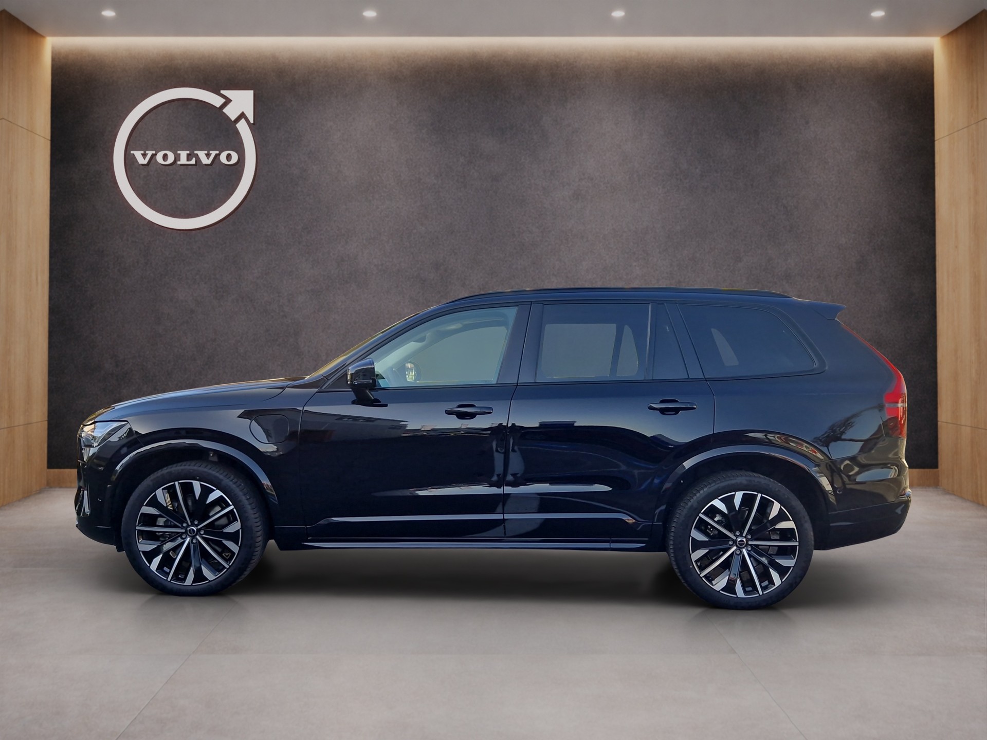 VOLVO XC90 2.0 T8 TE Ultra Dark eAWD-showroom-element-2