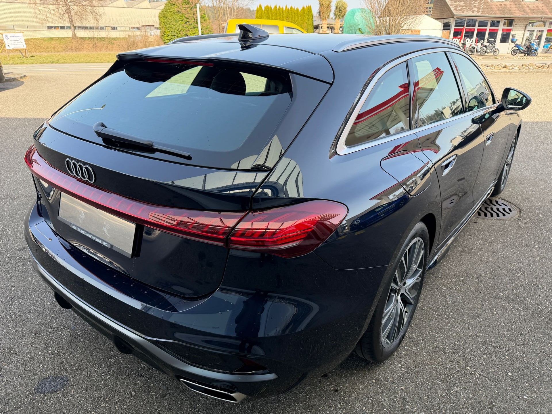 AUDI A5 Avant TFSI 150 kW S tronic-image-4