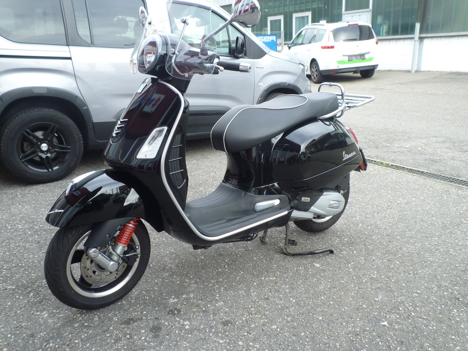 PIAGGIO Vespa GTS 125 i.e ABS-image-0