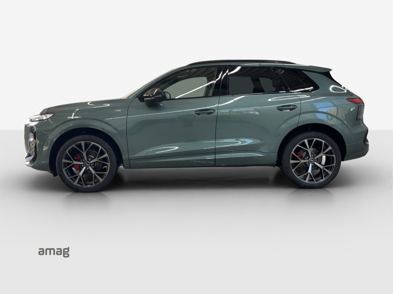 AUDI Q3 SUV 110 kW TFSI S tronic-showroom-element-1