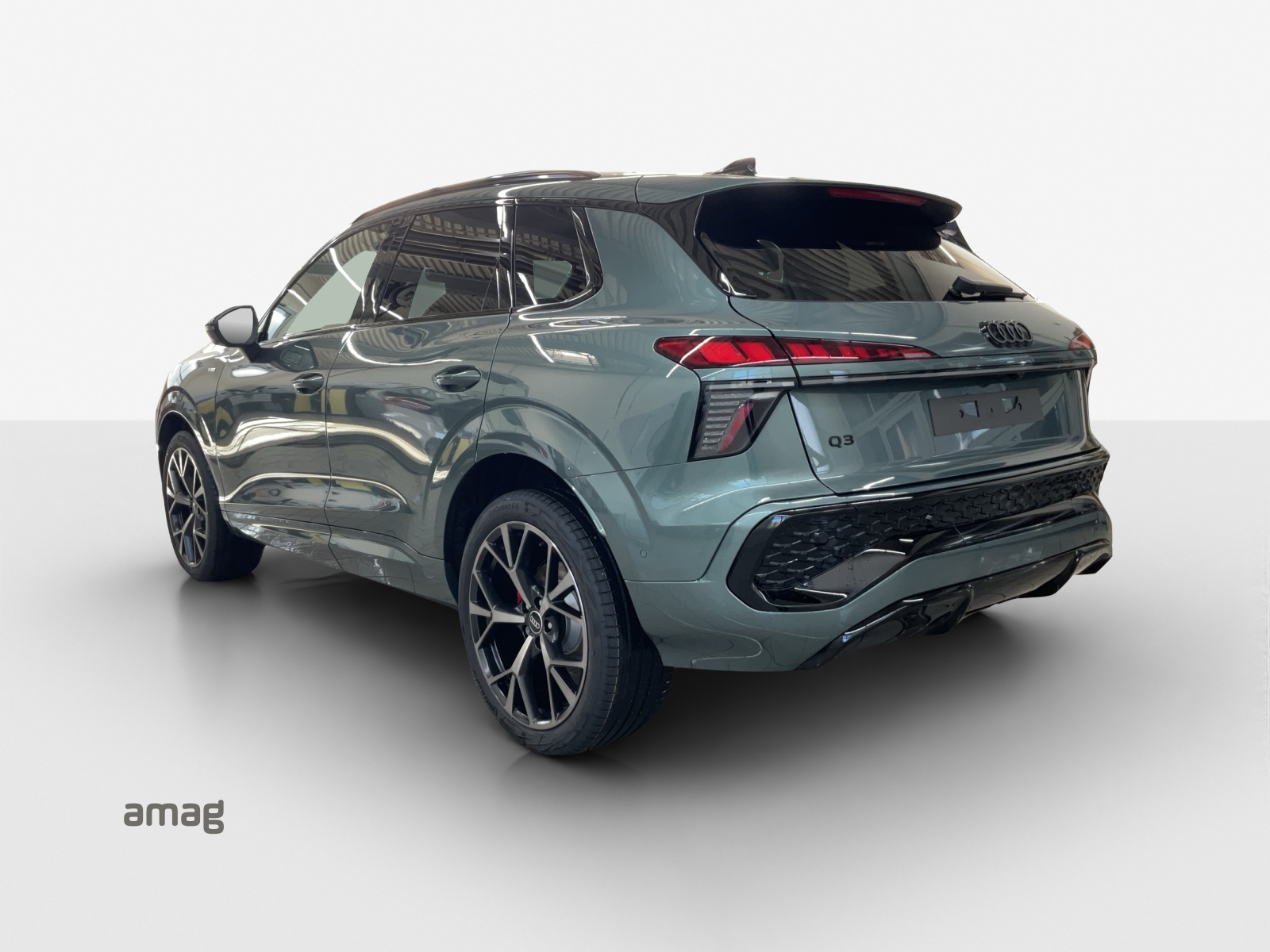 AUDI Q3 SUV 110 kW TFSI S tronic-showroom-element-2