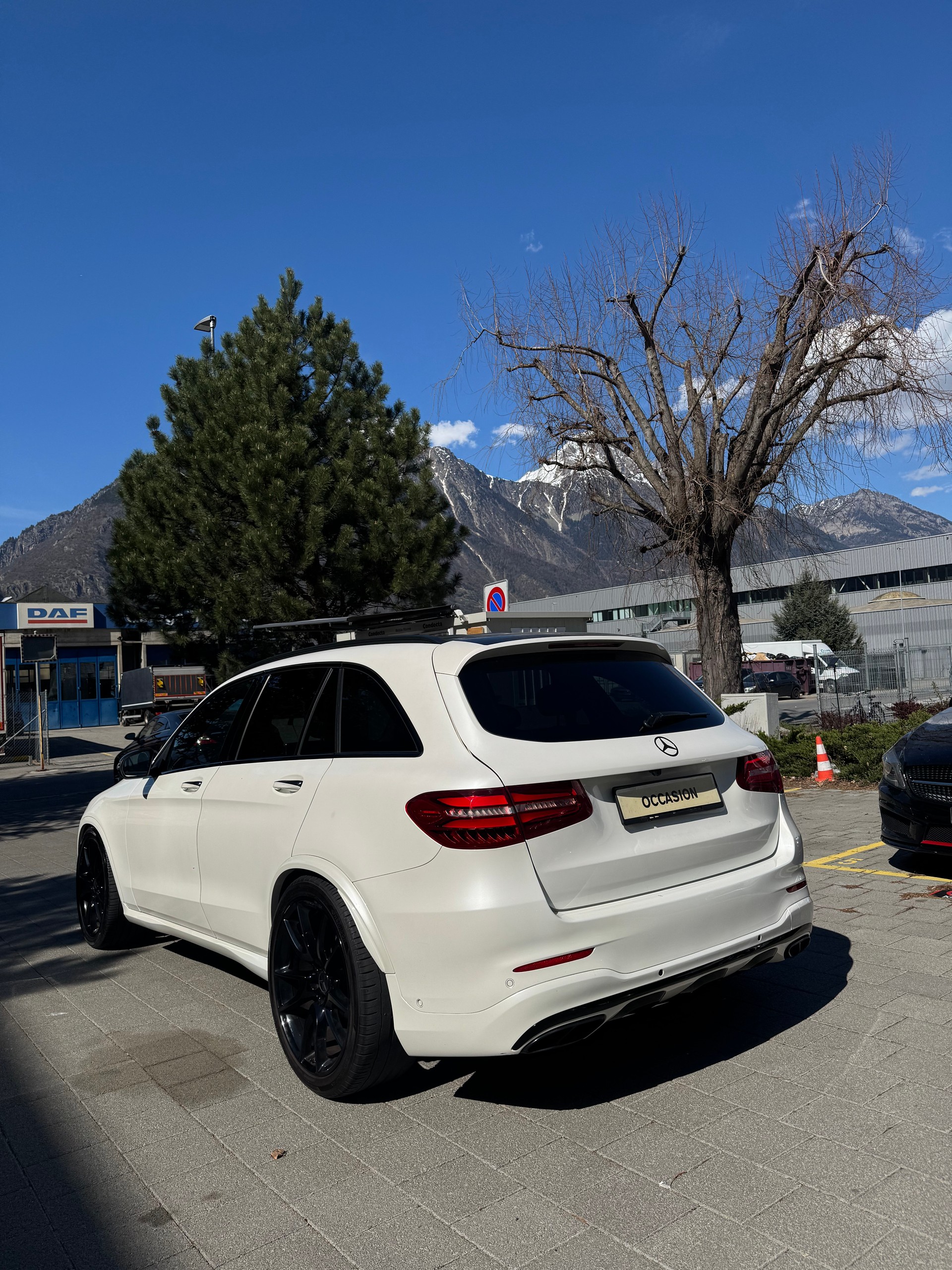 MERCEDES-BENZ GLC 43 AMG 4Matic 9G-Tronic-image-3