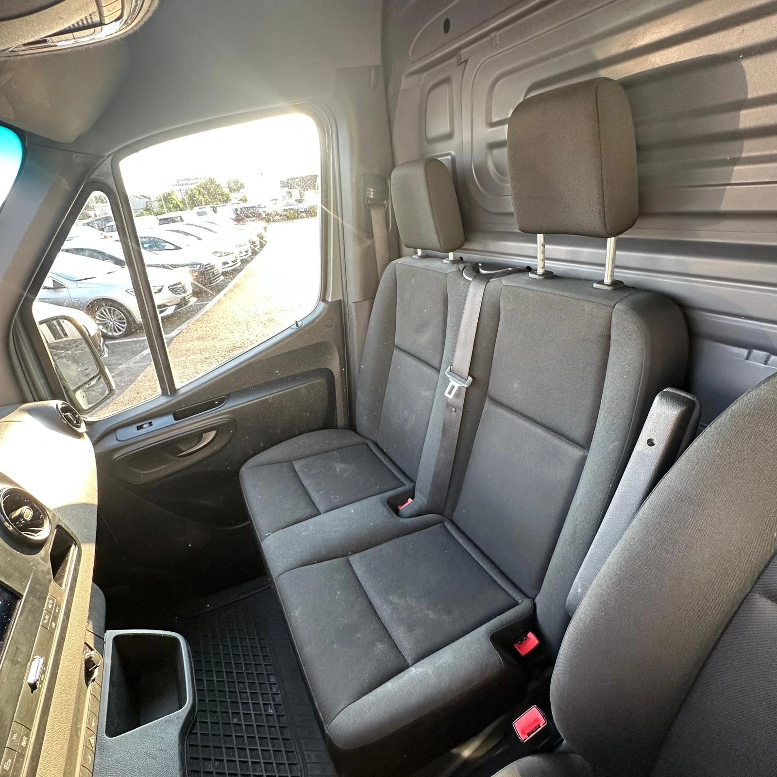 MERCEDES-BENZ Sprinter 214 CDI Standard 9G-TRONIC FWD-image-37