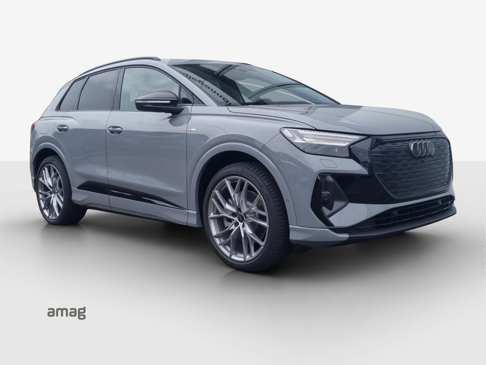 AUDI Q4 e-tron 45 Edition Swiss Ski quattro-image-5