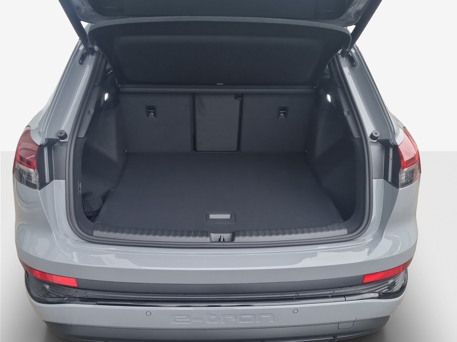 AUDI Q4 e-tron 45 Edition Swiss Ski quattro-image-12