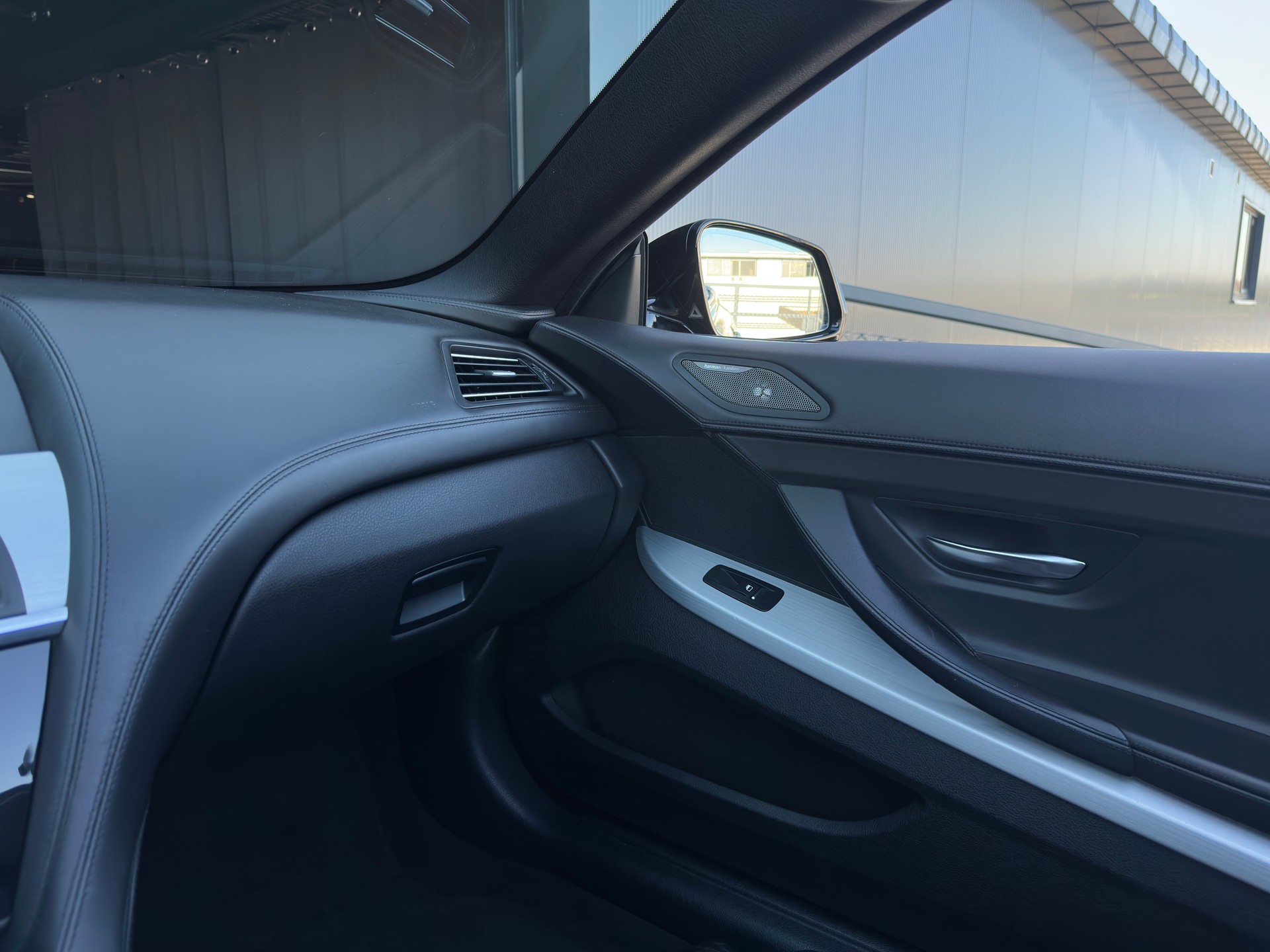 BMW 640i Cabrio xDrive-image-21