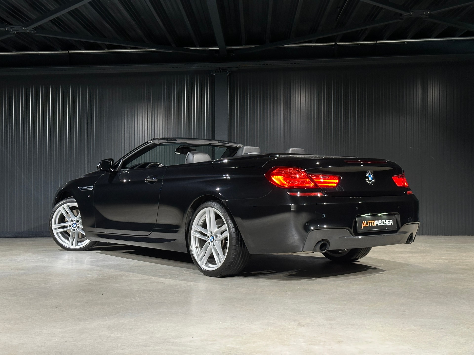 BMW 640i Cabrio xDrive-showroom-element-1