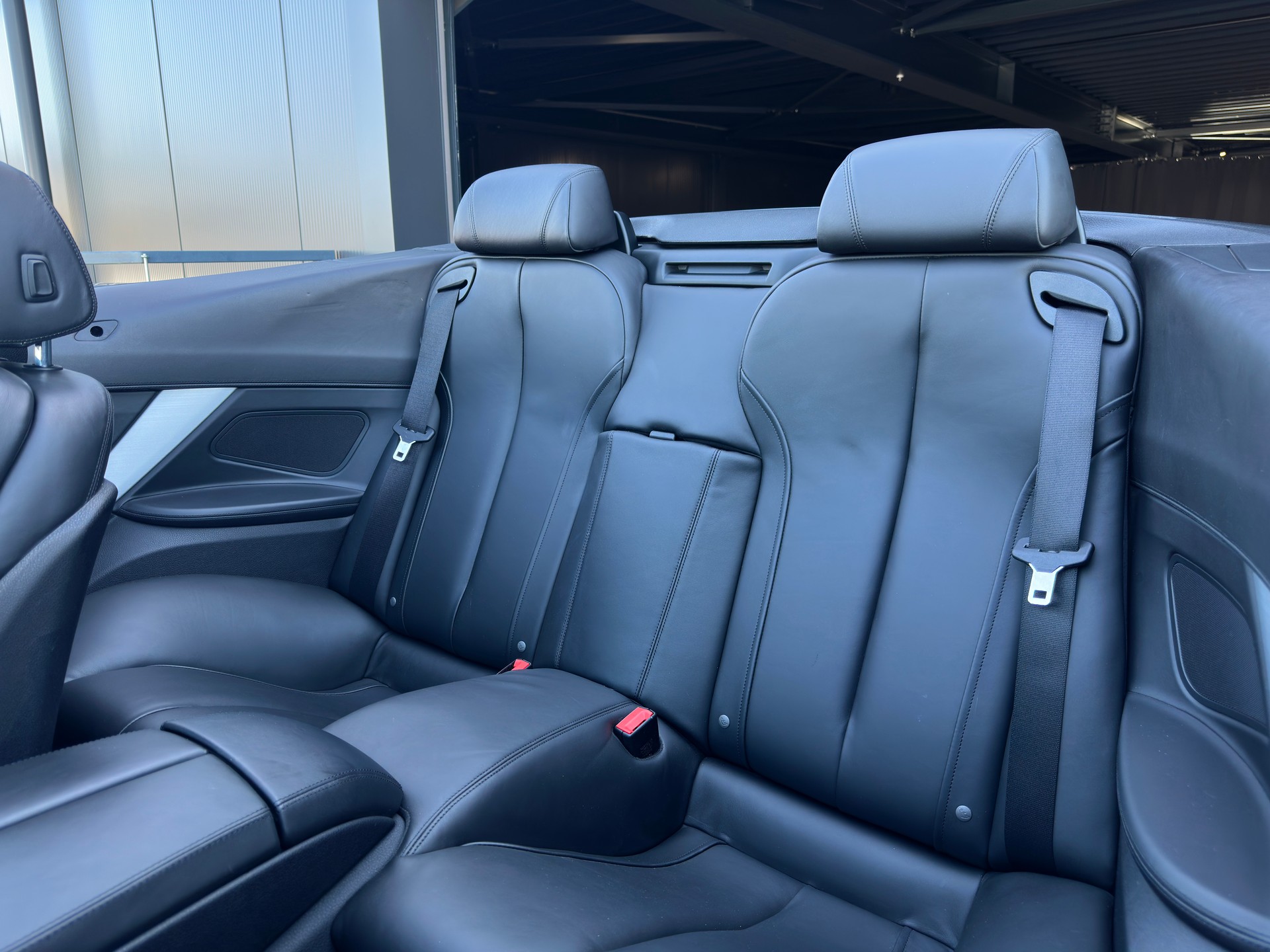 BMW 640i Cabrio xDrive-image-11
