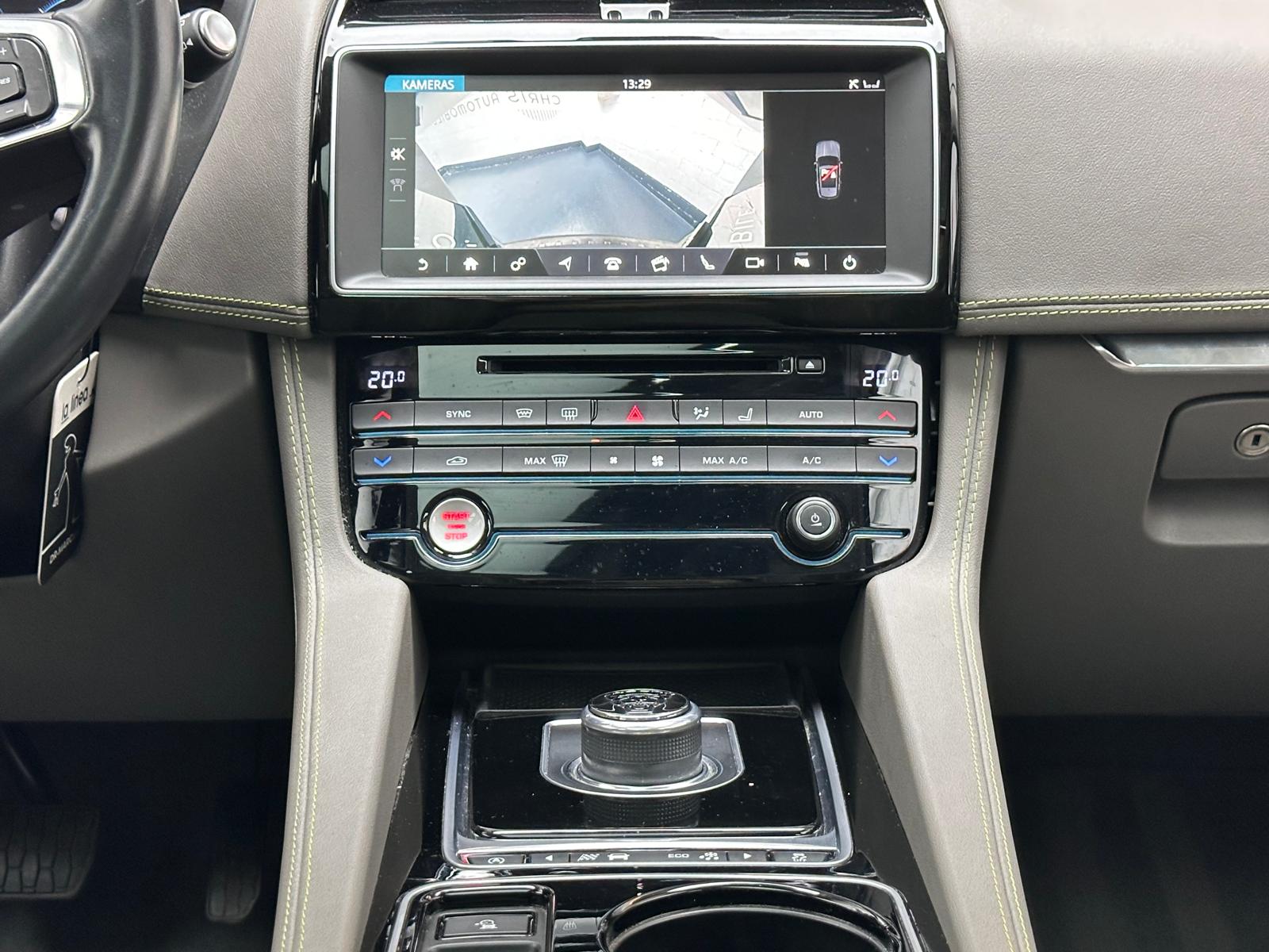 JAGUAR F-Pace 3.0 TD R-Sport AWD Automatik-image-15