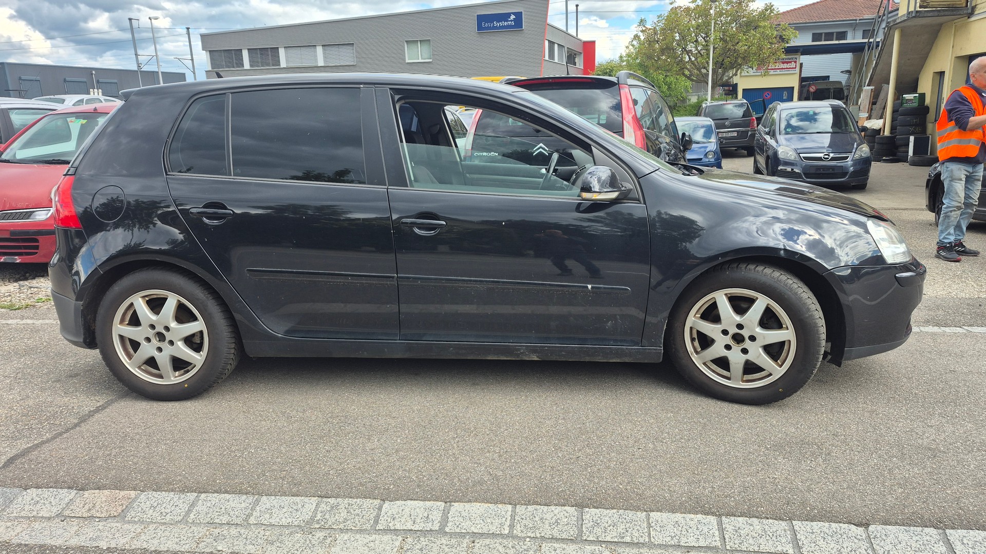 VW Golf 2.0 FSI Comfortline-image-3
