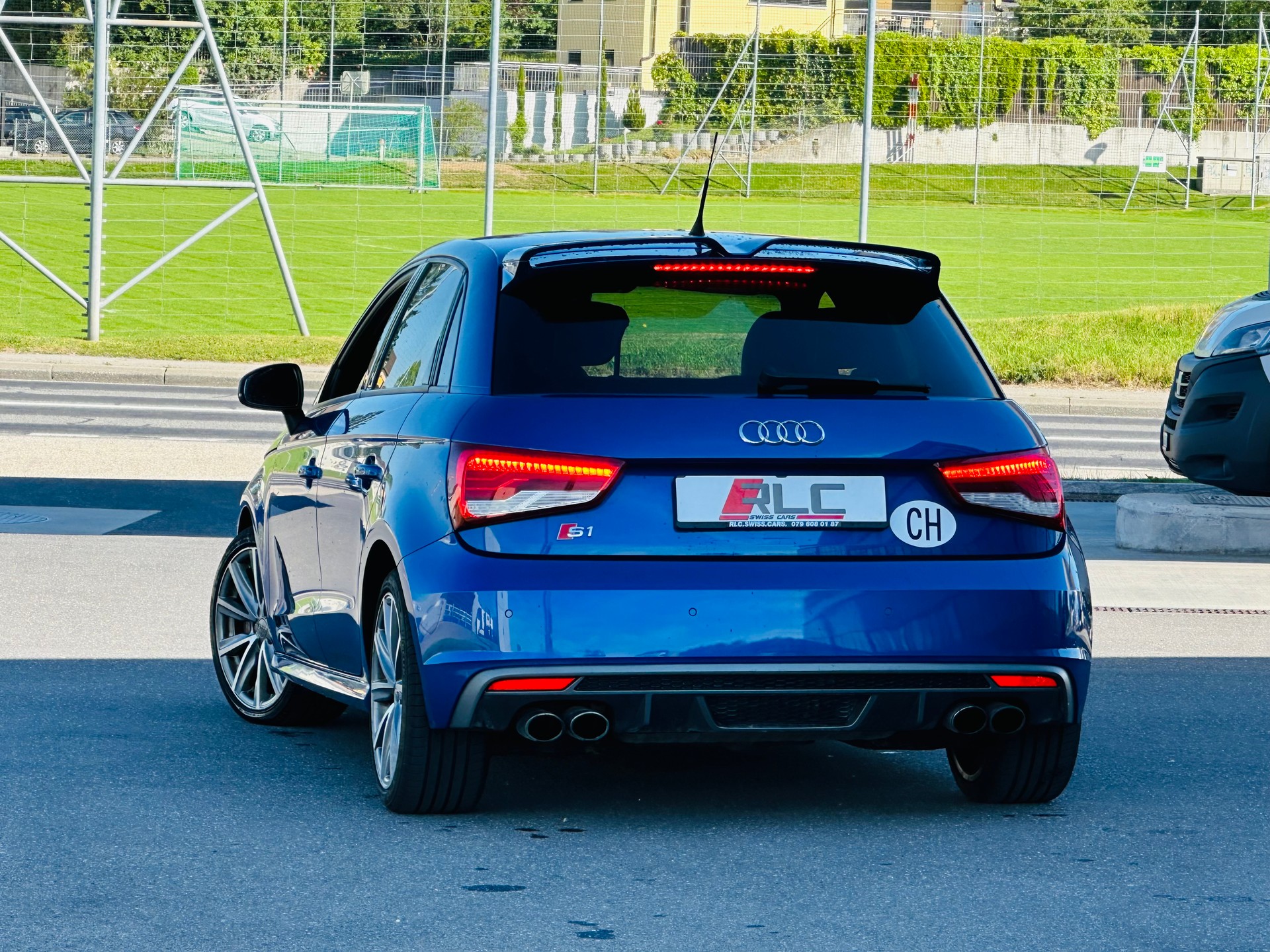 AUDI S1 Sportback 2.0 TFSI Sport quattro-image-8