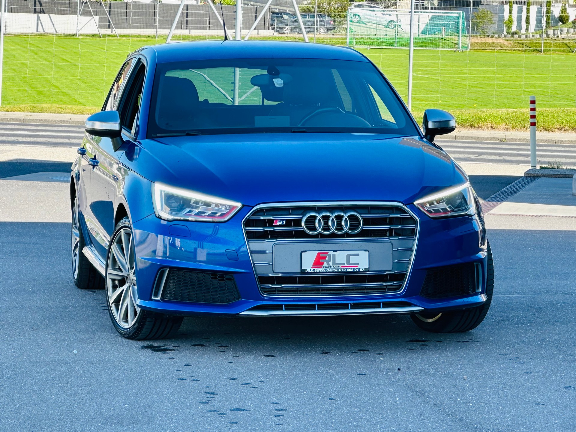 AUDI S1 Sportback 2.0 TFSI Sport quattro-showroom-element-3